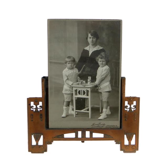 Ramka na zdjęcie, secesja wiedeńska, metal miedź, Austria, początek XX w. - WYMIARY