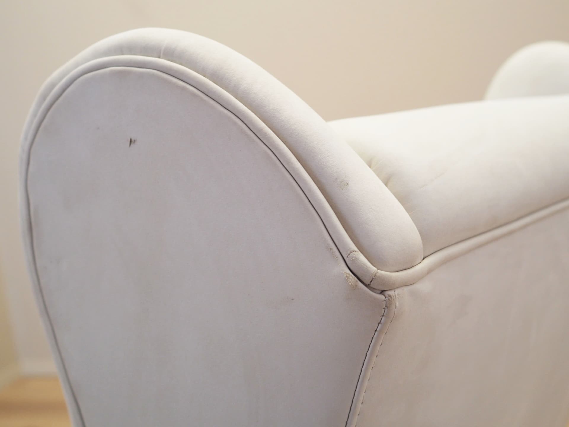 Postmodern Armchair, white natural leather, black metal, Italy, 1980s. - 64151