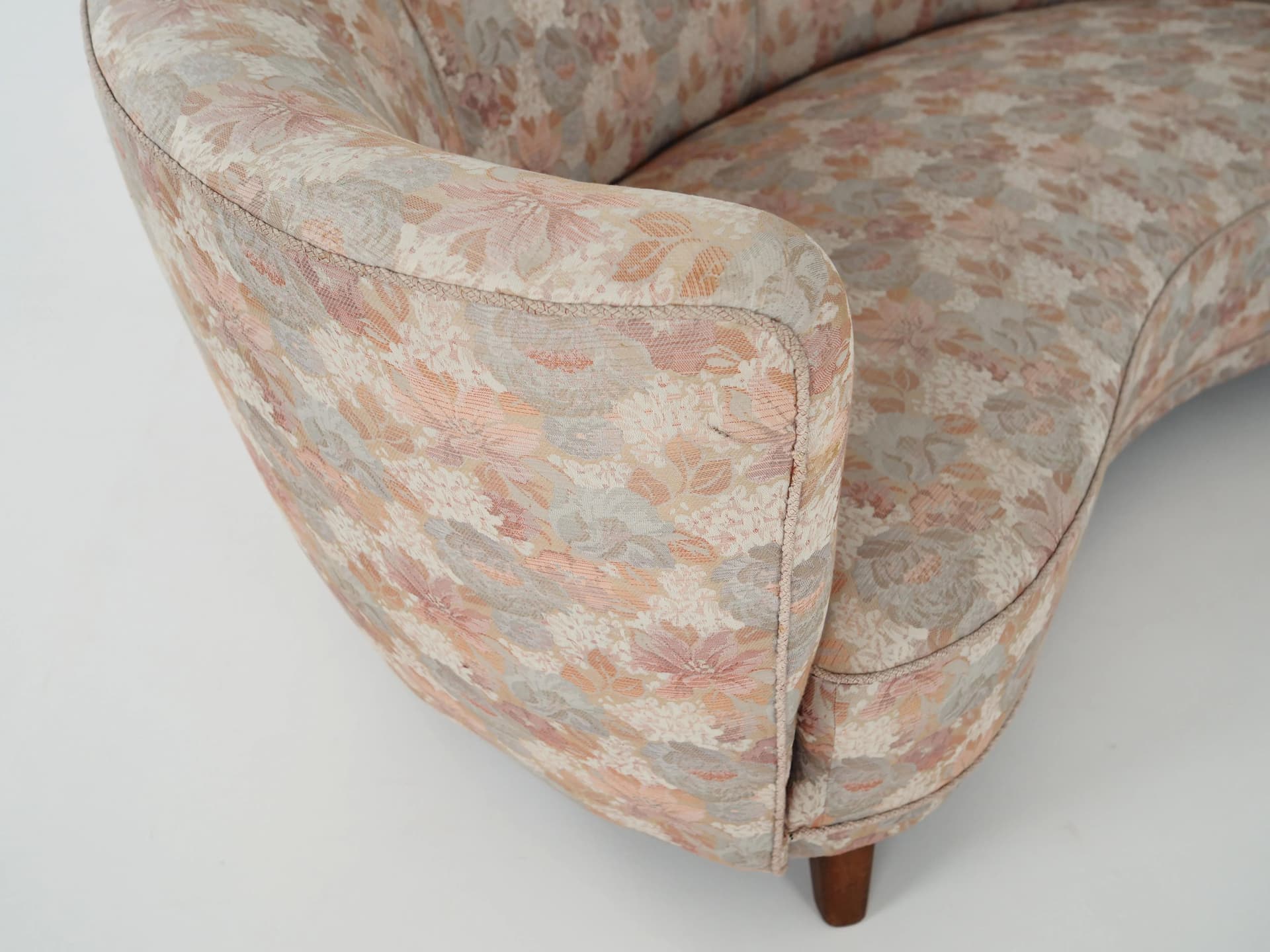 Sofa Banana, beż, żakard, buk, Dania, lata 70. - 32379