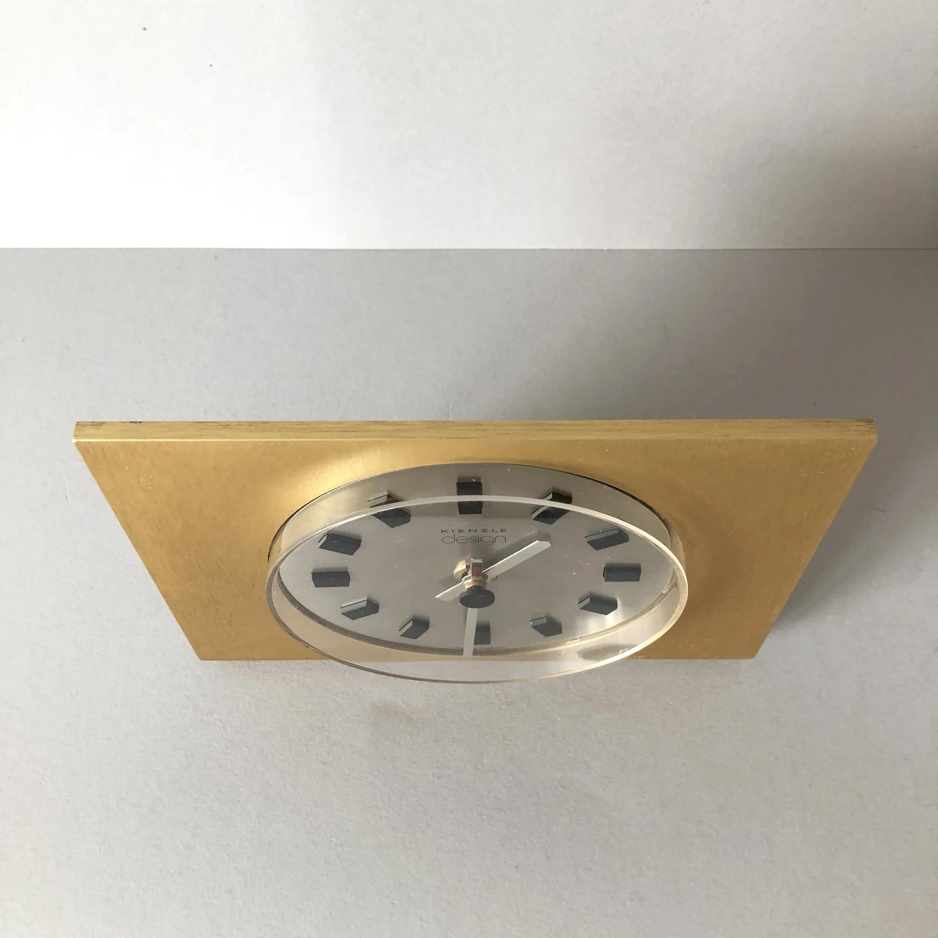 Zegar kominkowy, Kienzle Design, aluminium złoty, Niemcy, lata 80. - 32432