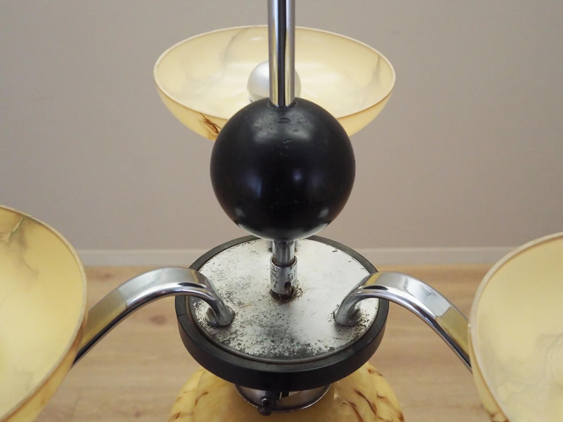 Żyrandol, mid-century modern, beżowy, szkło, metal, Dania, lata 70. - 32588