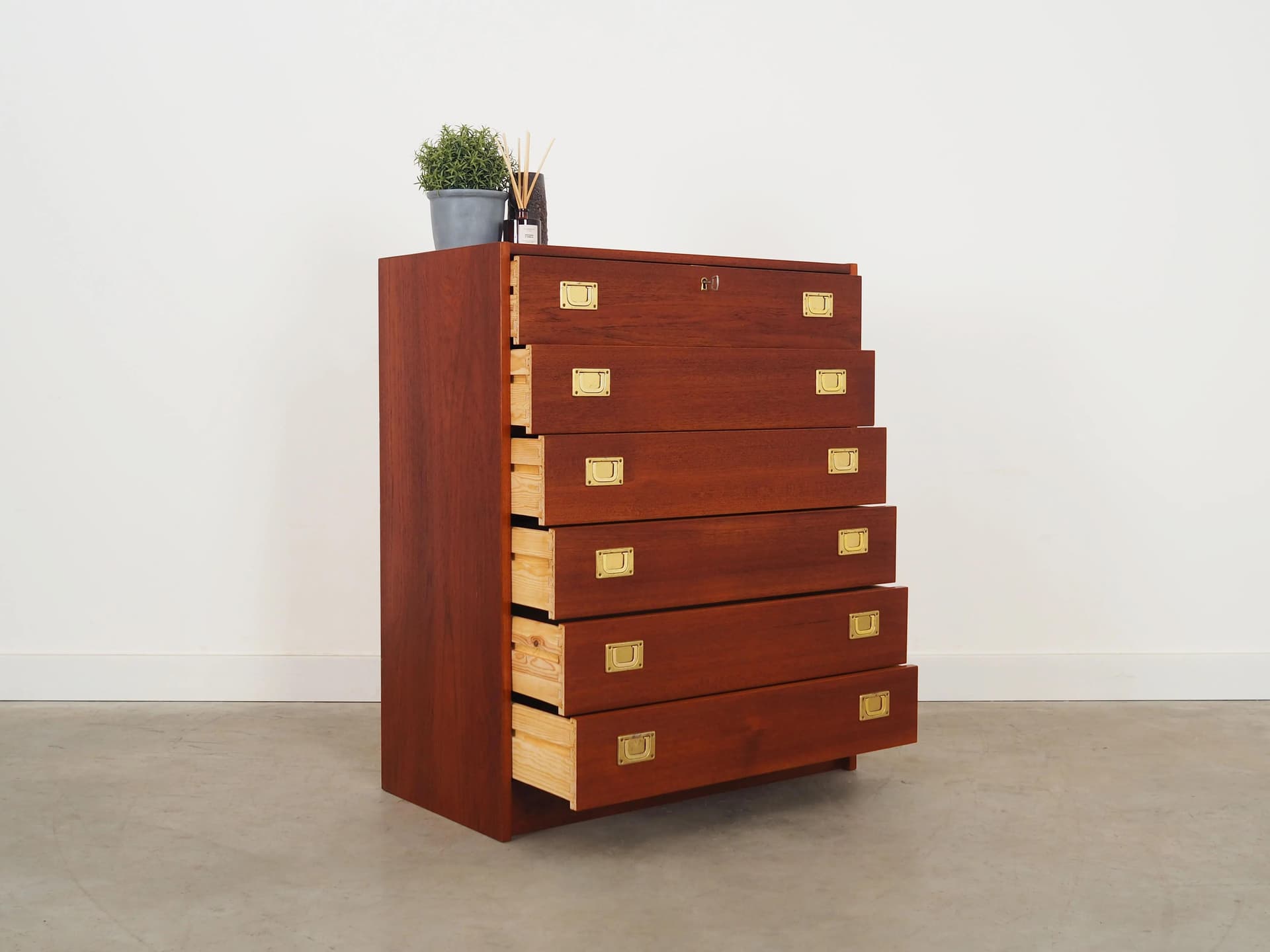 Komoda, teak pomarańczowy, Dania, lata 60. - 32894