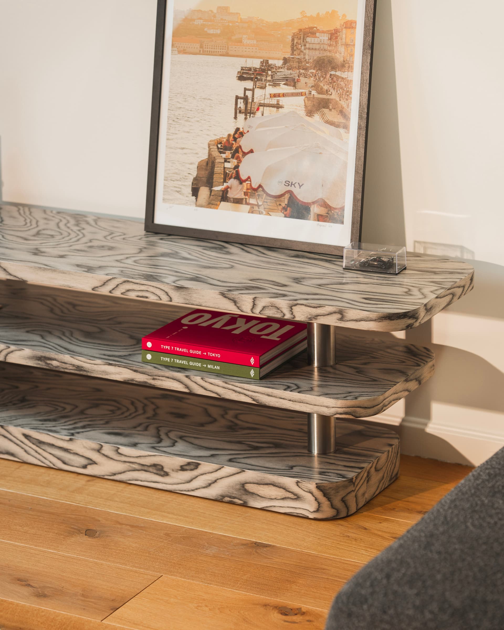 Szafka RTV Rel Sottsass szary i stal szczotkowana, Feum - 33054