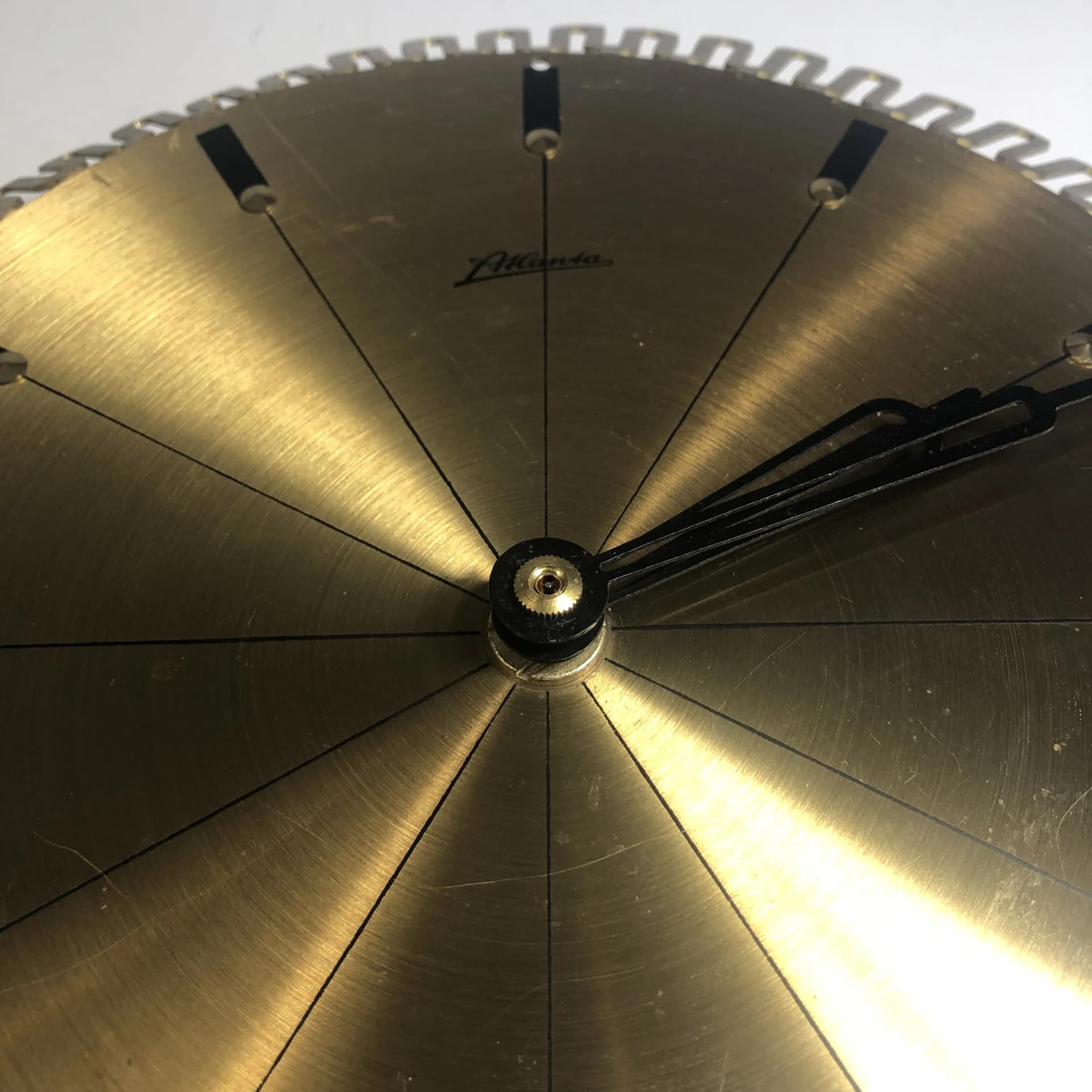 Zegar ścienny Atlanta, mosiądz złoty, Niemcy, lata 70. - 32924