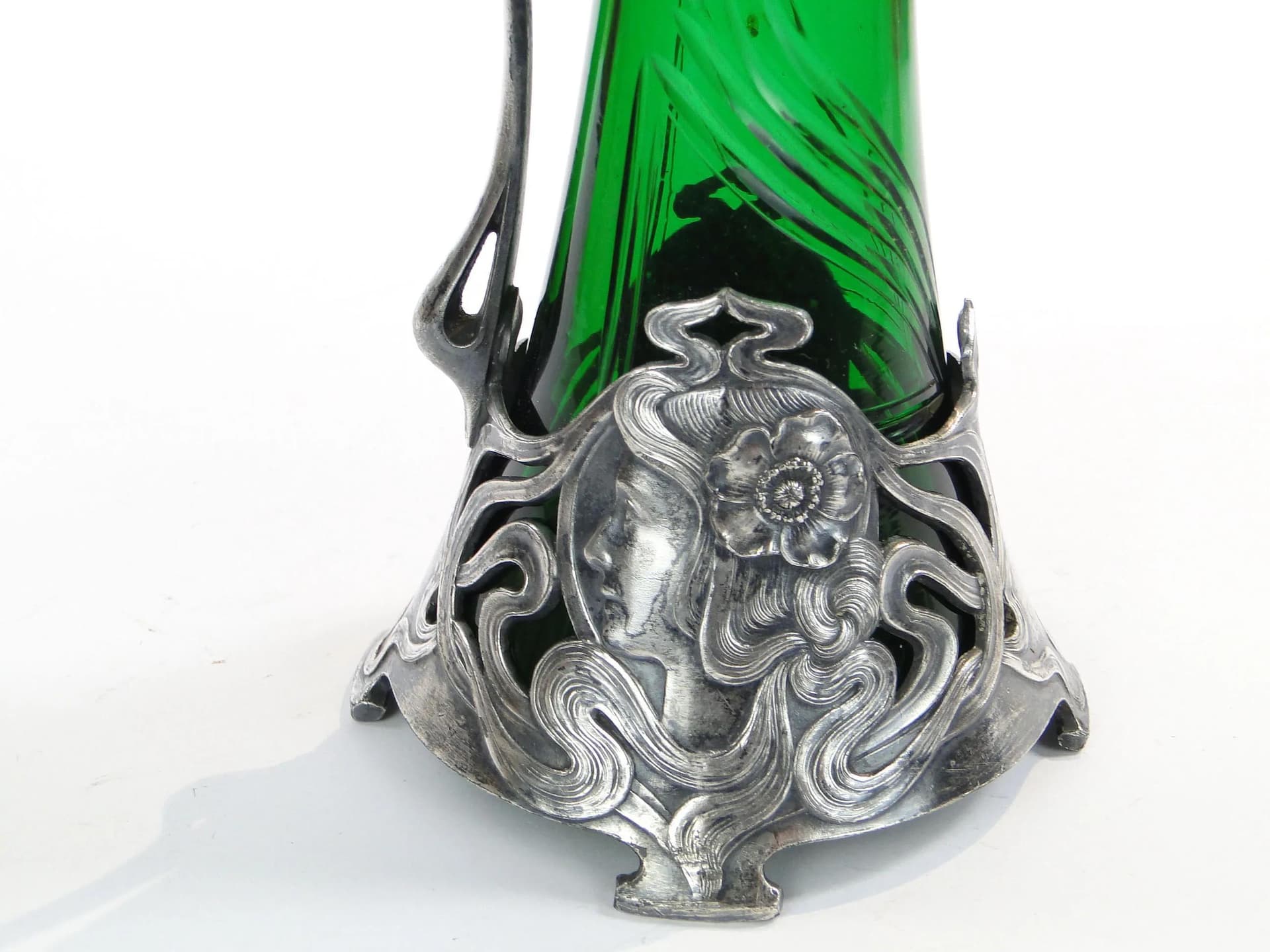 Karafka secesyjna, szkło zielone, cyna srebrzona, proj. A. Mayer, WMF, Niemcy, początek XX w. - 33238