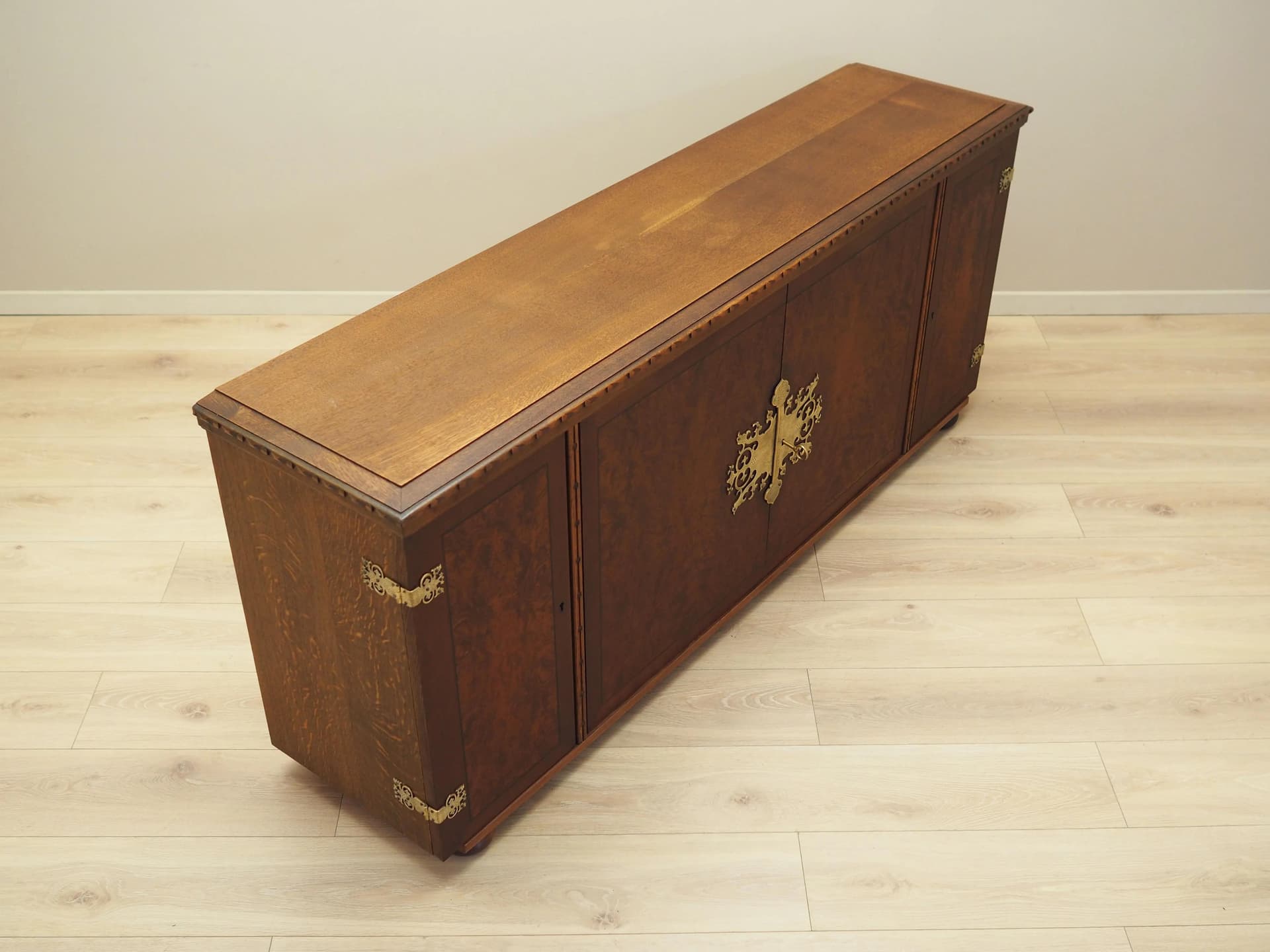 Sideboard, dąb brązowy ciemny, Dania, lata 60. - 33348
