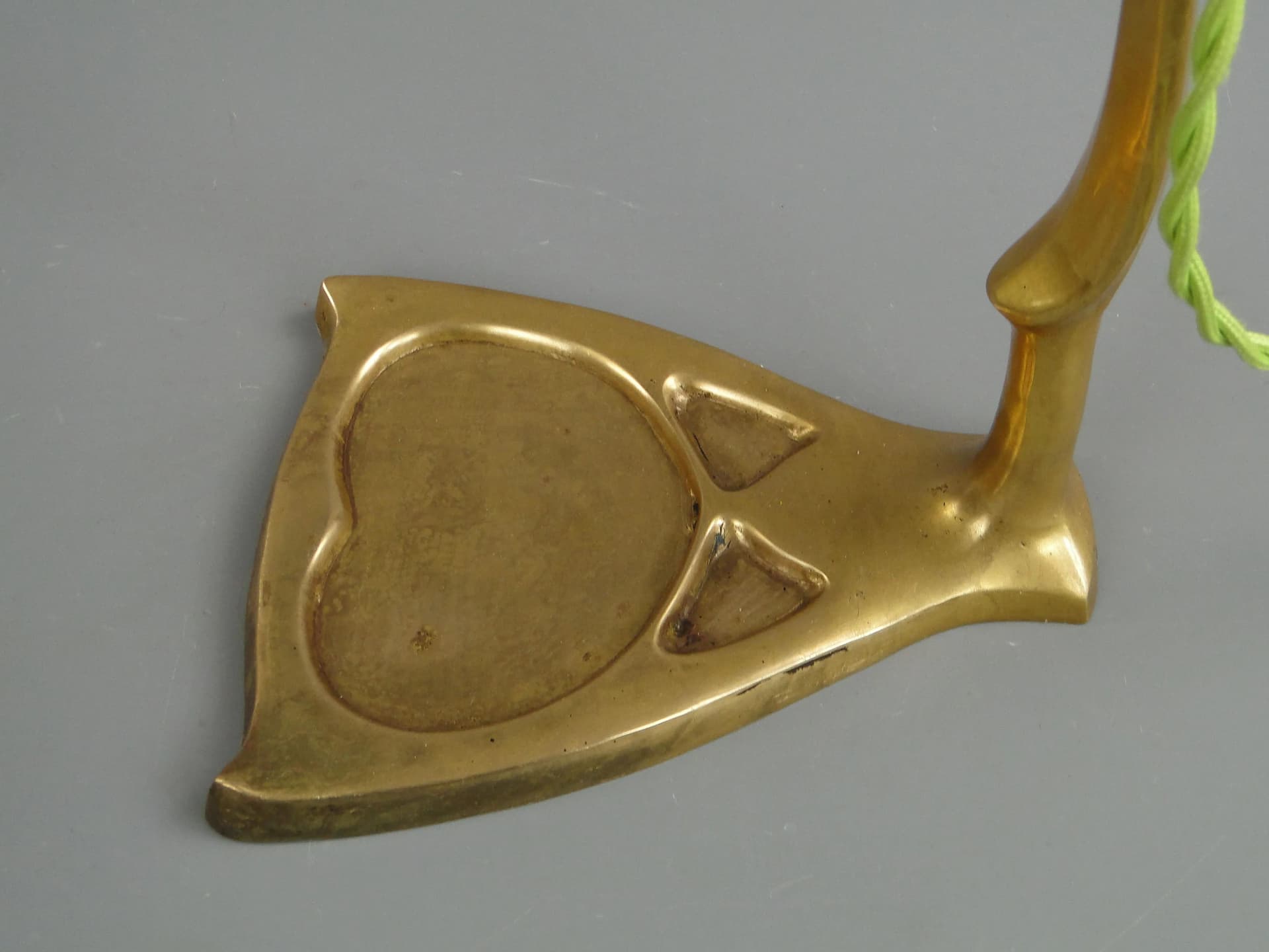 Lampa stołowa secesja, mosiądz, szkło zielony, Austria, początek XX w. - 33605