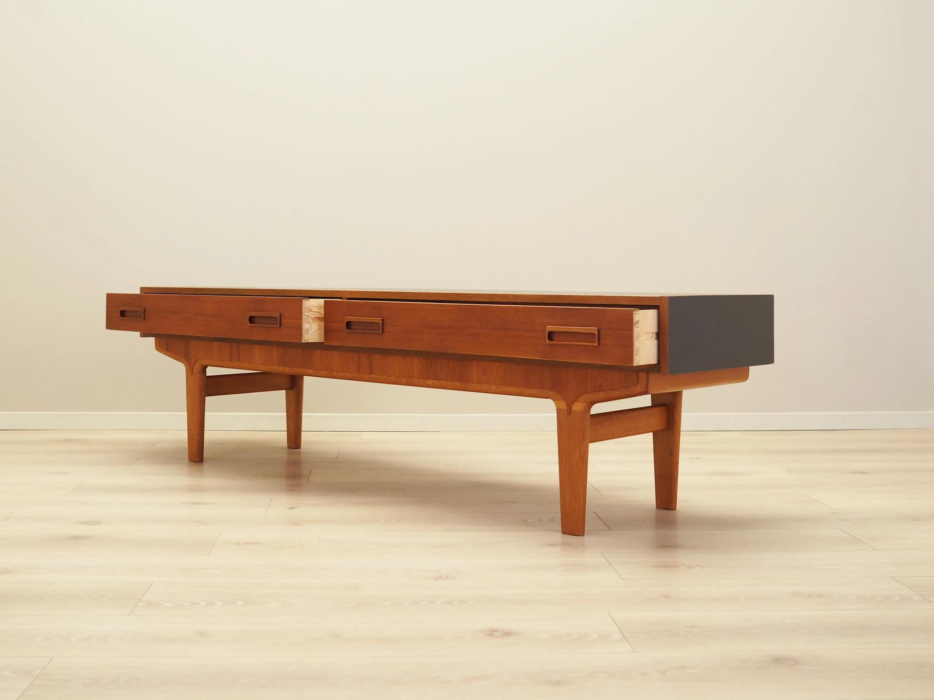 Lowboard, teak pomarańczowy, Dania, lata 60. - 33768