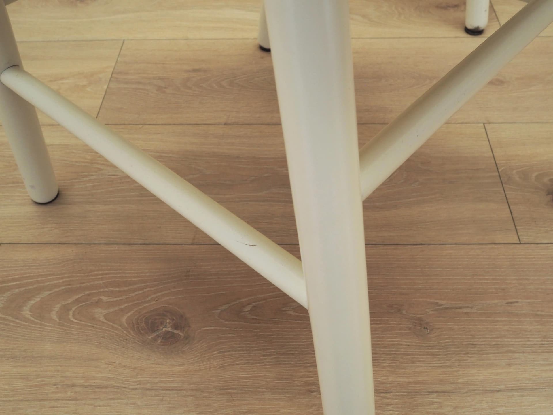 Komplet czterech krzeseł, buk ivory white, Włochy, lata 70. - 33759