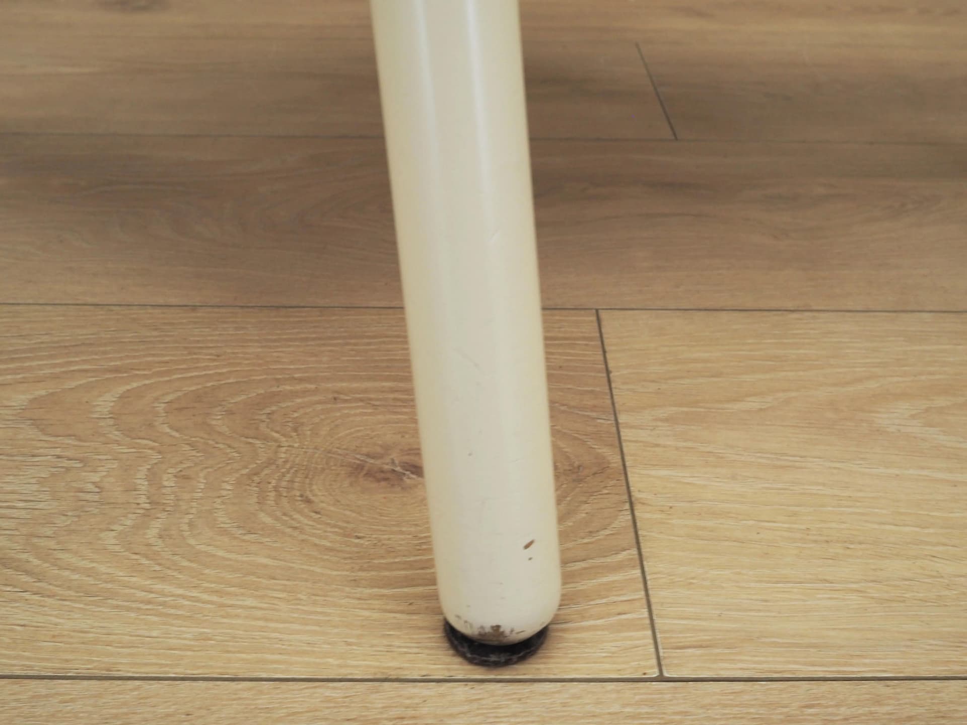 Komplet czterech krzeseł, buk ivory white, Włochy, lata 70. - 33763