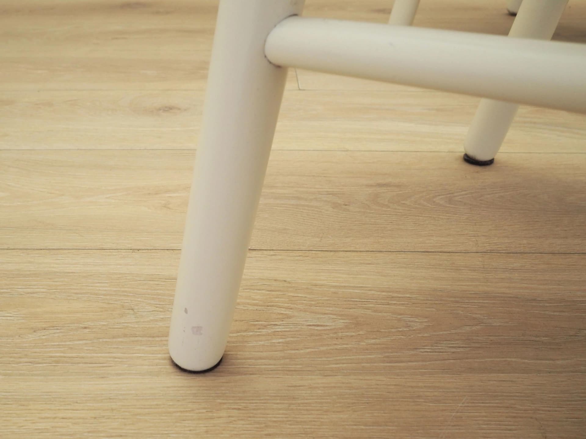 Komplet czterech krzeseł, buk ivory white, Włochy, lata 70. - 33760