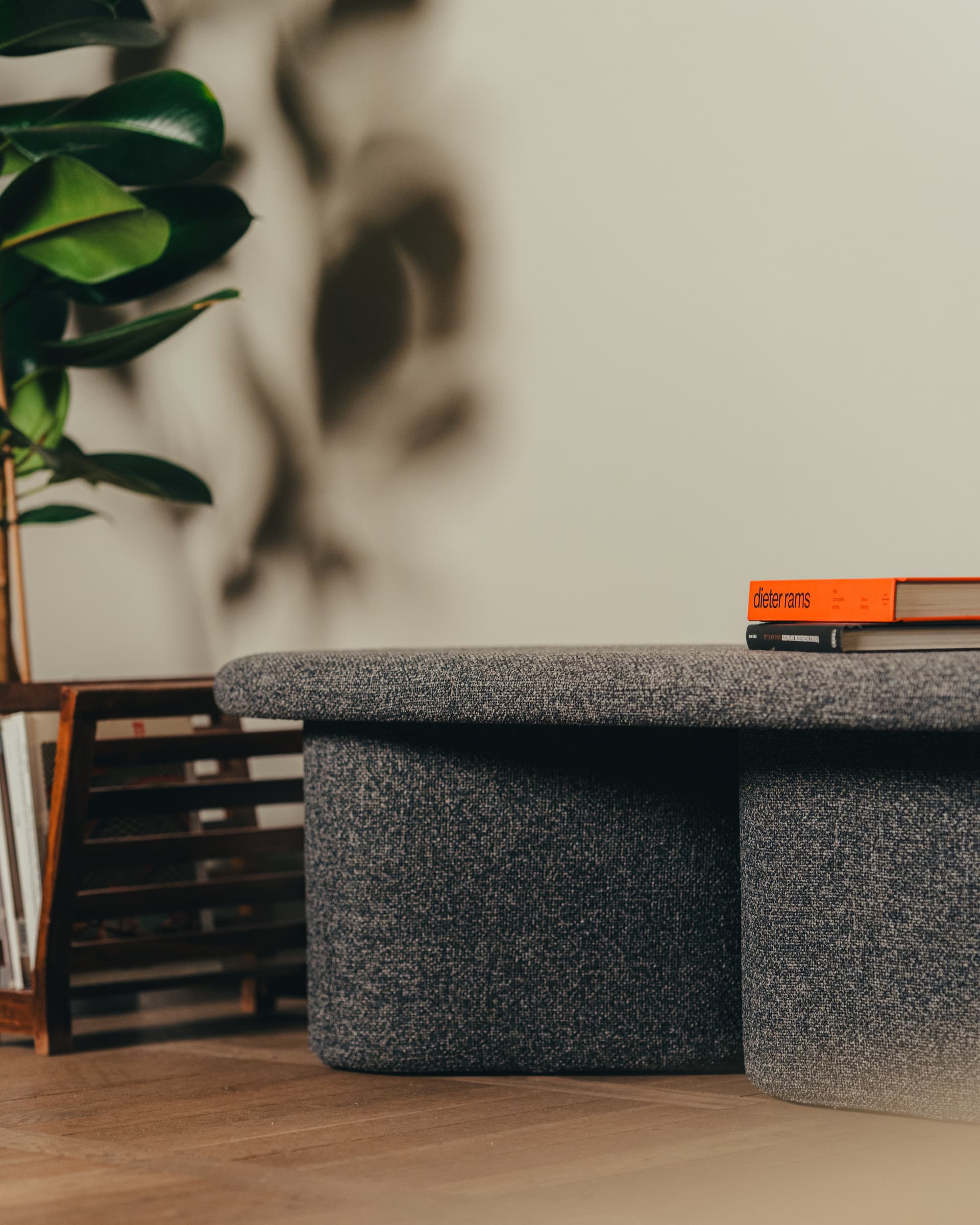 Ovo upholstered bench 125x50x40 cm anthracite, by Feum Studio, FEUM - 33905