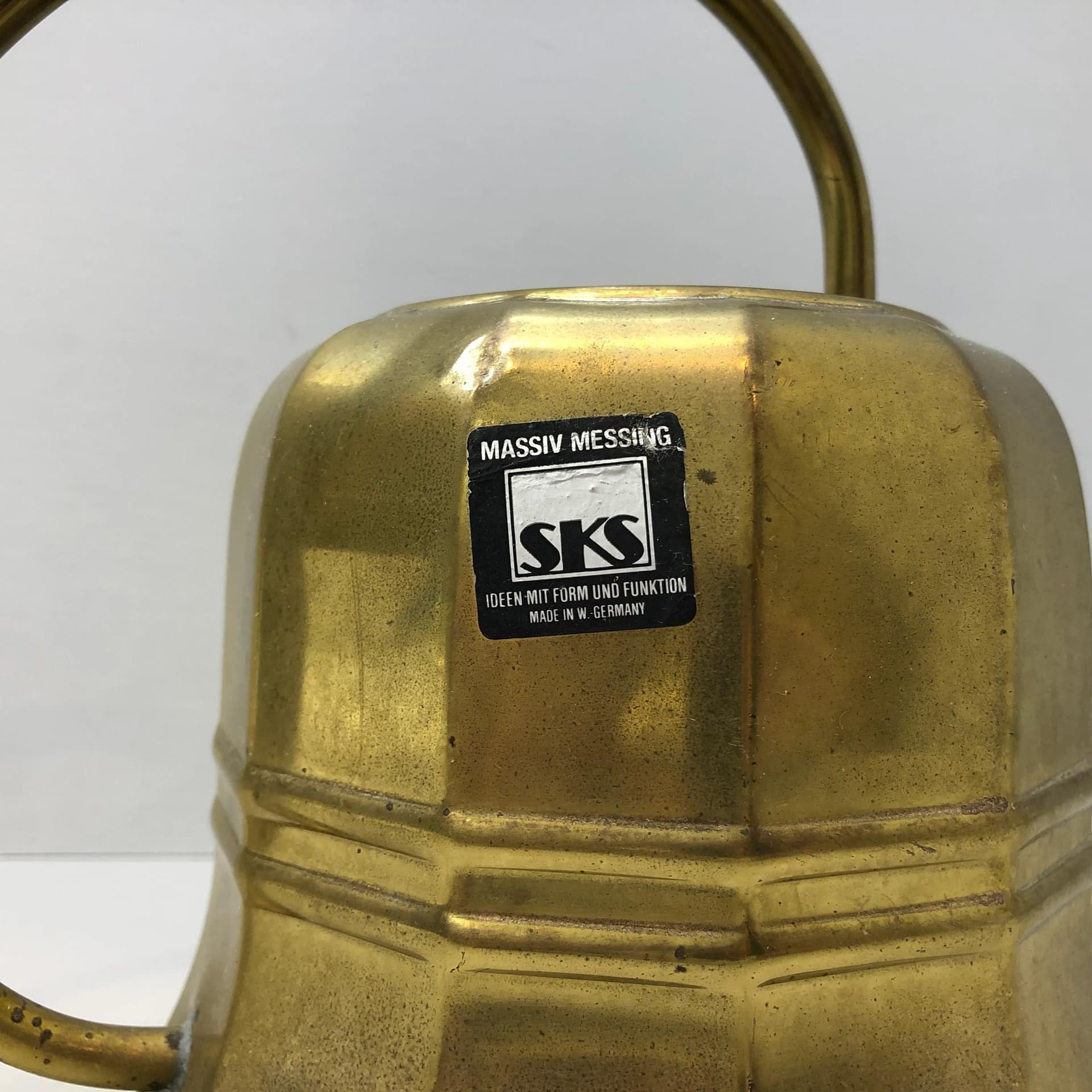 Watering can, golden brass, Germany, 1970s. - 34424