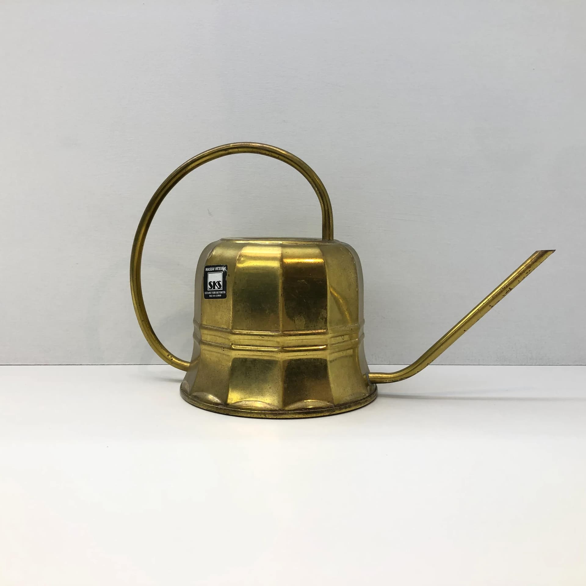 Watering can, golden brass, Germany, 1970s. - 34425