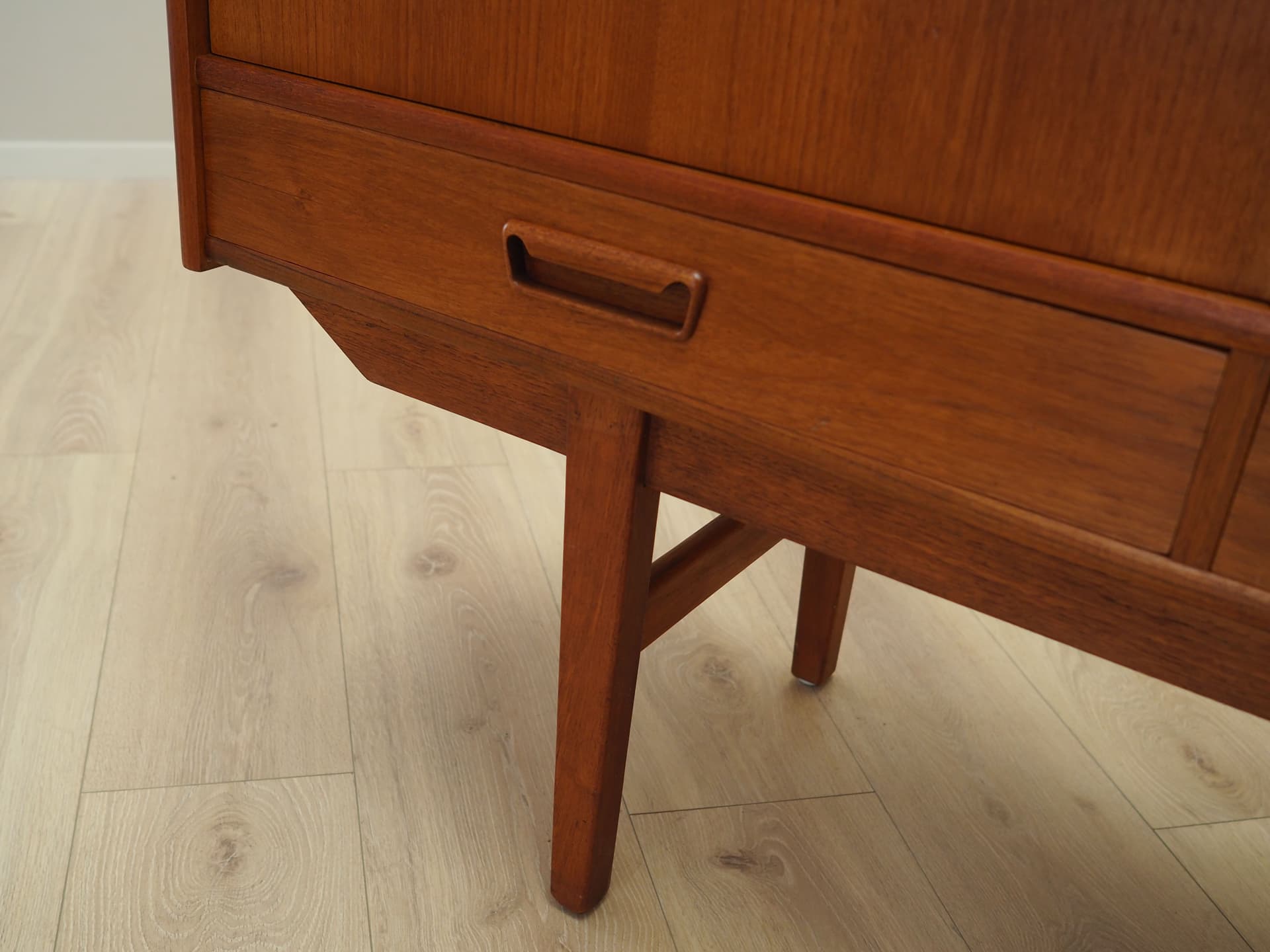 Highboard, teak pomarańczowy, Dania, lata 60. - 63727