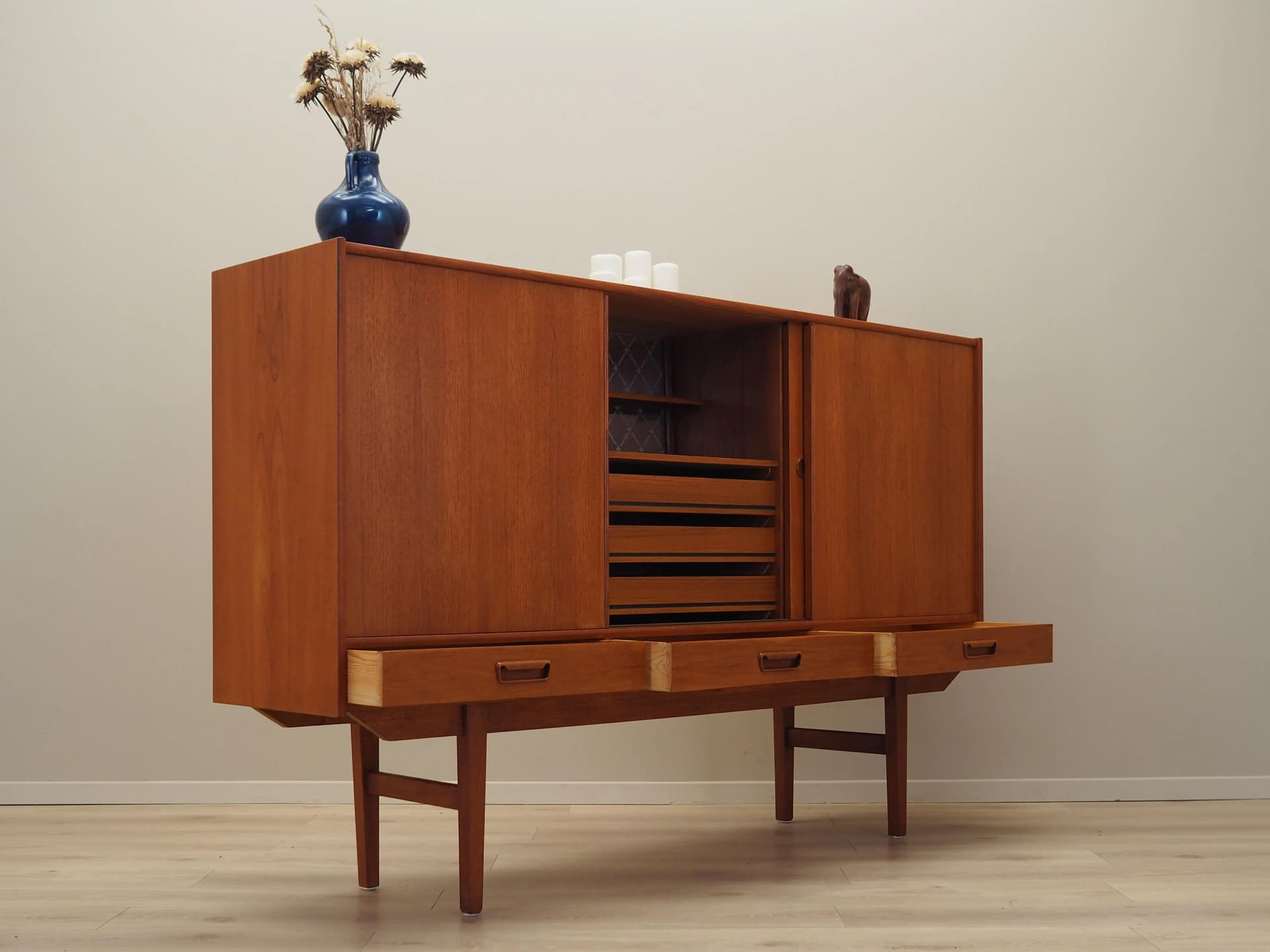 Highboard, teak pomarańczowy, Dania, lata 60. - 34482