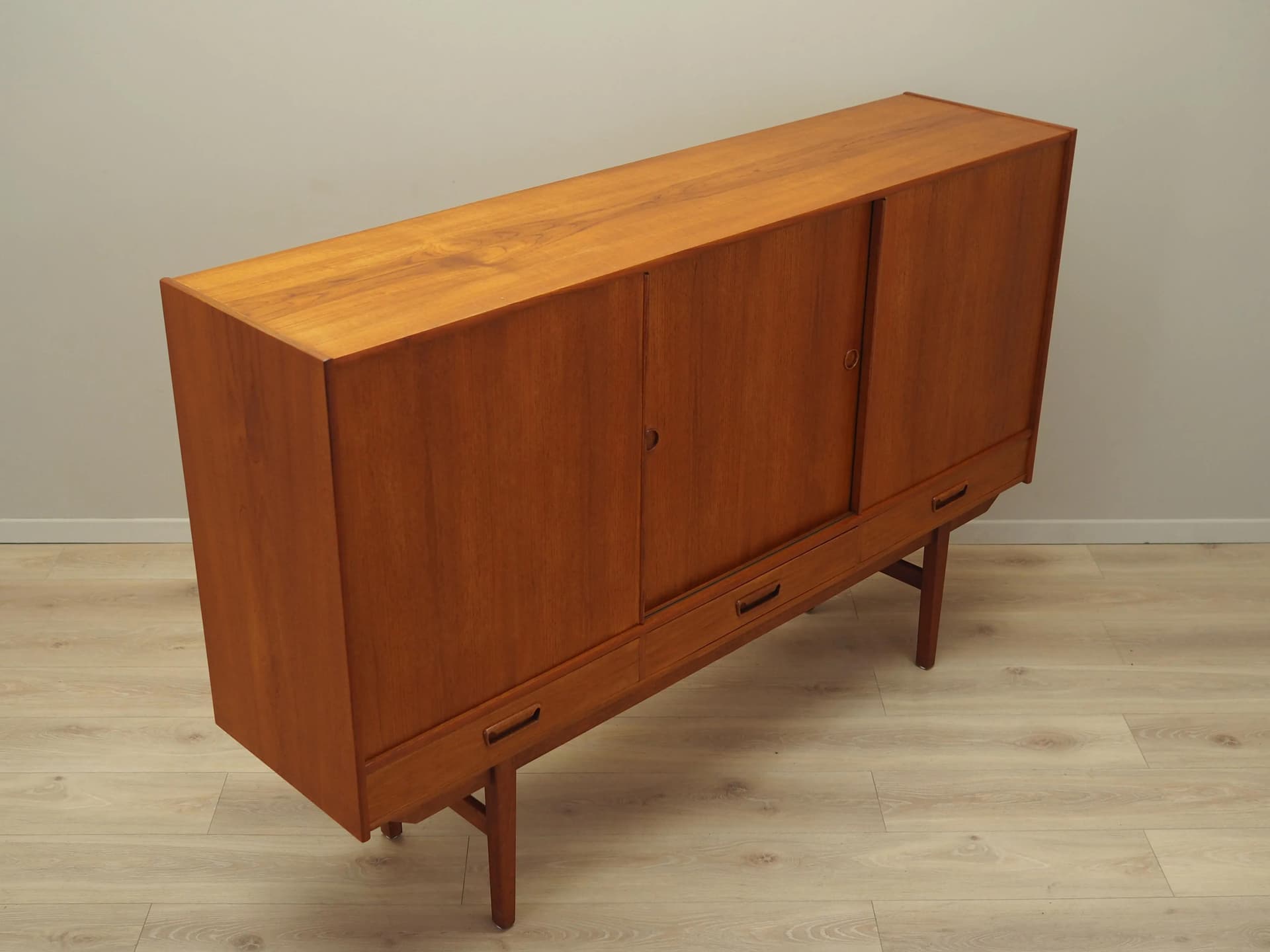Highboard, teak pomarańczowy, Dania, lata 60. - 34483