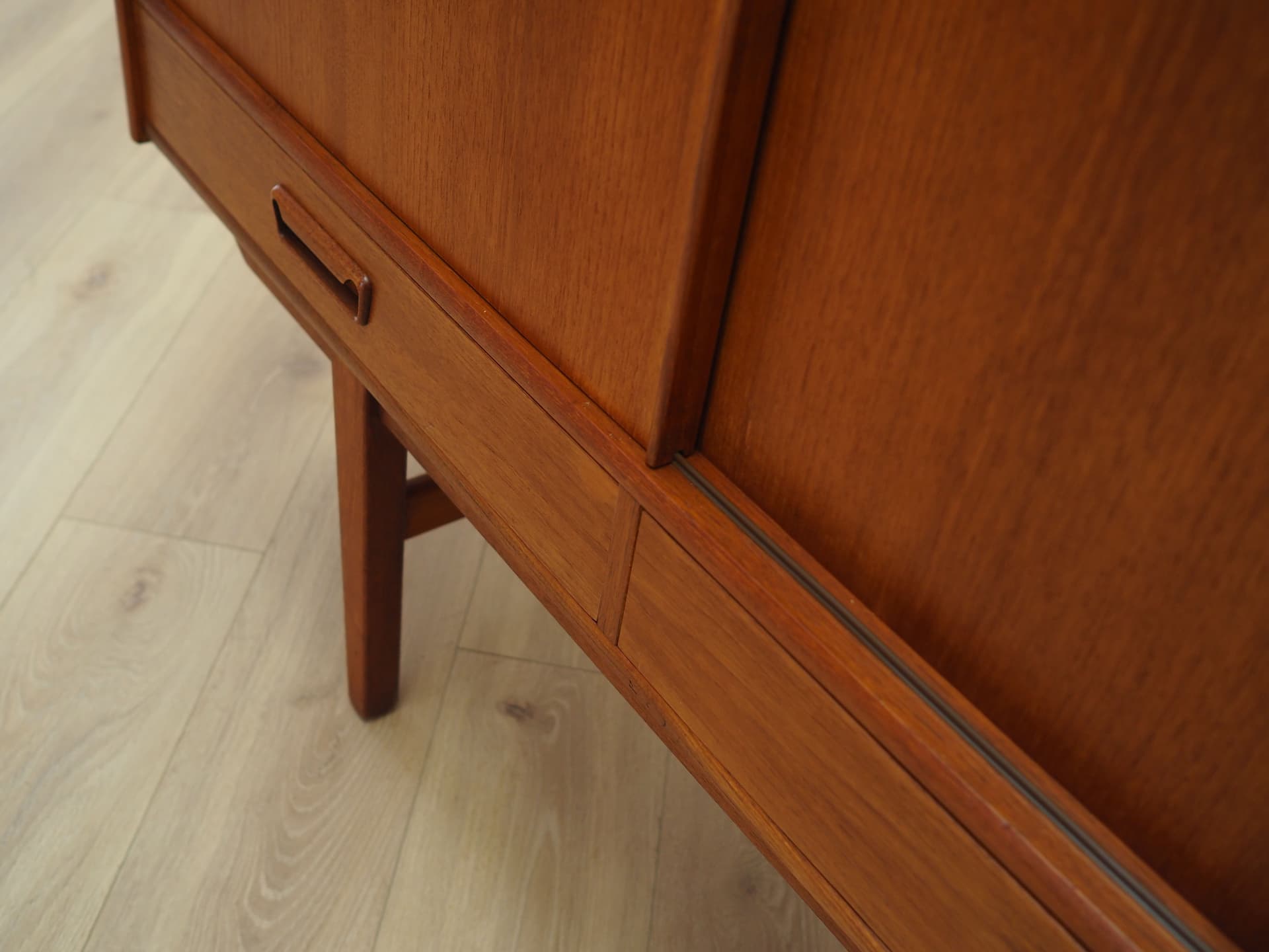 Highboard, teak pomarańczowy, Dania, lata 60. - 63726