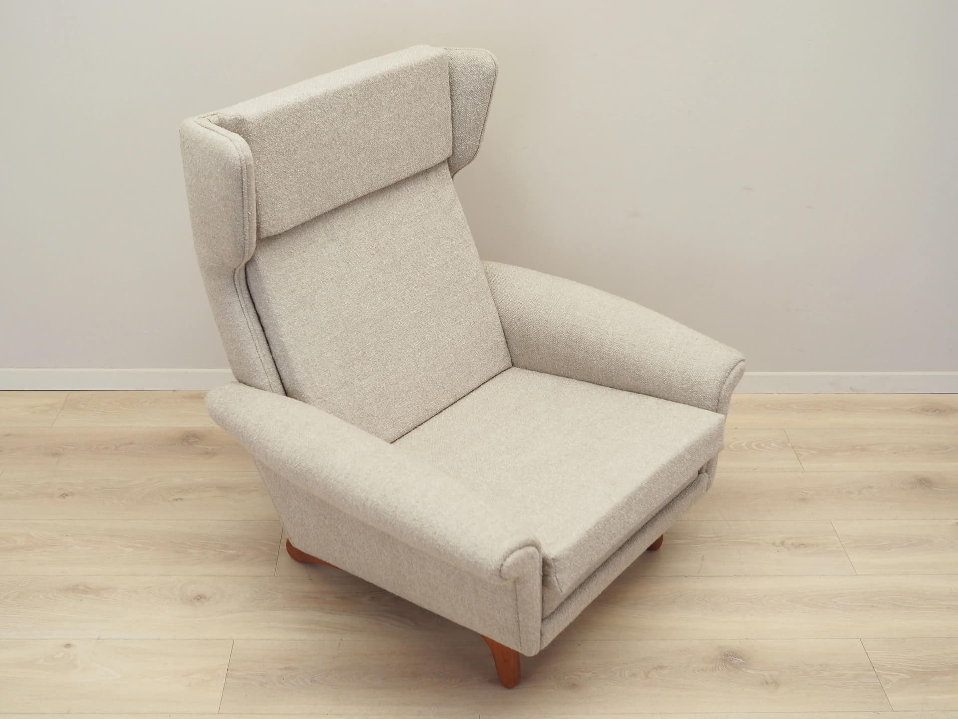 Armchair, beige boucle, teak, by A. Christiansen, Denmark, 1960s. - 34912