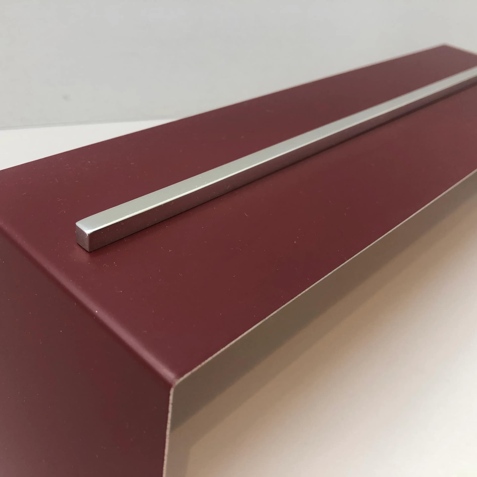 Para kinkietów modernistycznych, maroon, metal, N-Leuchten, Niemcy, lata 70. - 34968