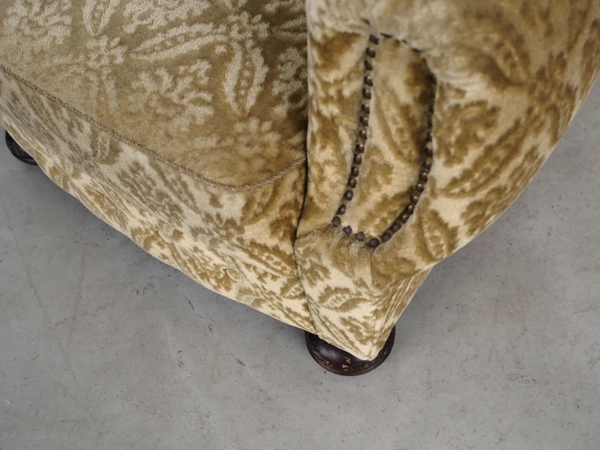 Lounge armchair, olive, velvet, Denmark, 1960s. - 35153