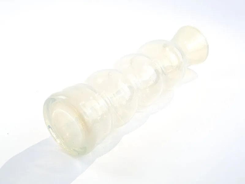 Wazon Bałwanek, szkło ivory white, proj. K. Krawczyk, Polska, lata 70. - 35005