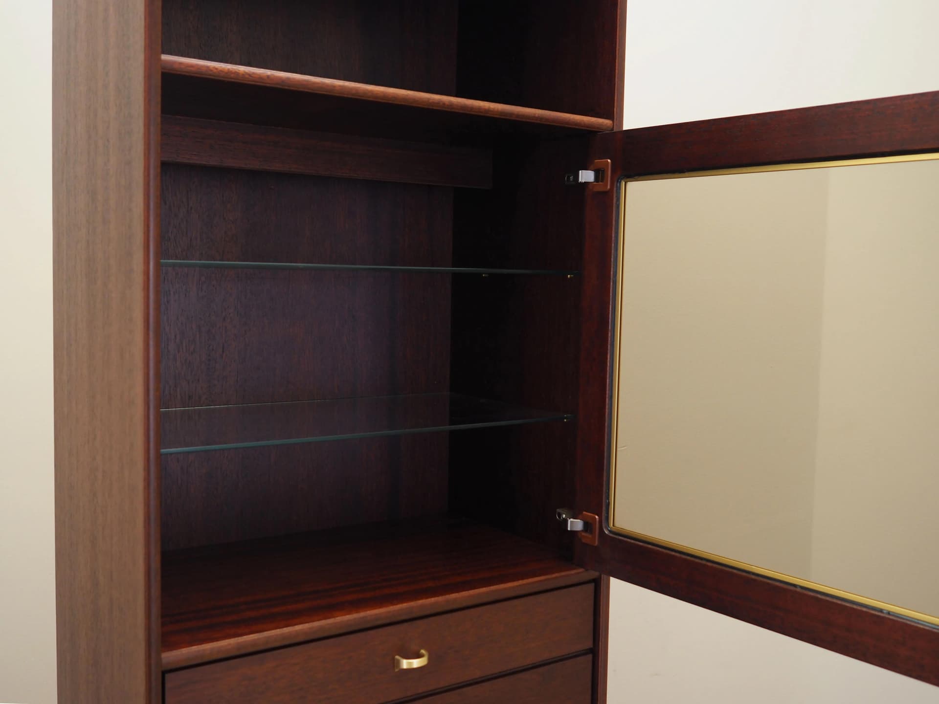 Słupek, mahoniowy brązowy, Dania, lata 70. - 35059