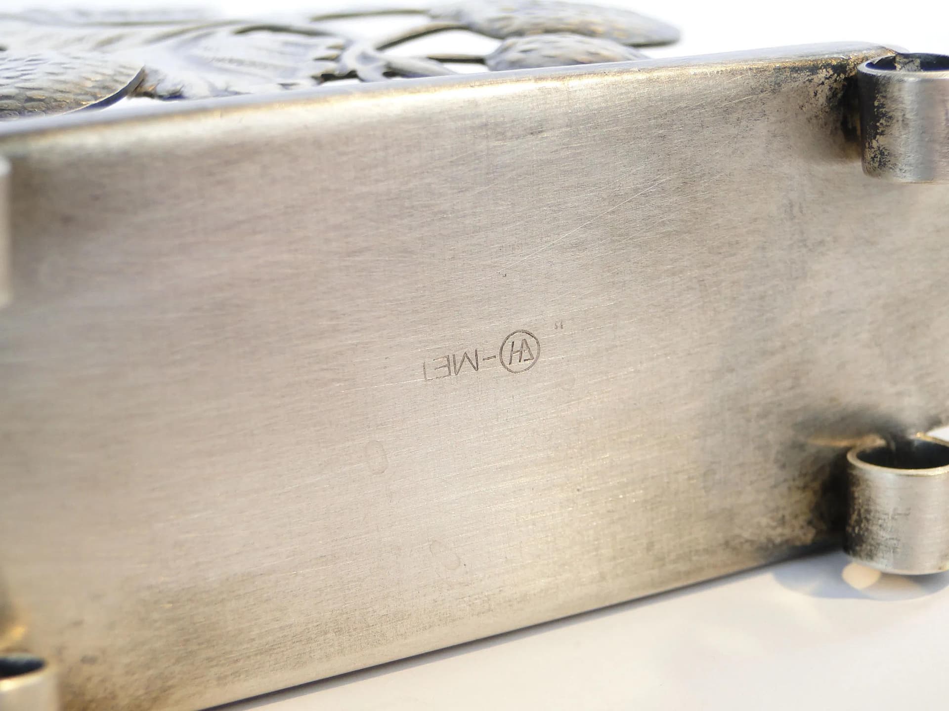 Serwetnik Poziomki, postmodernizm, metal srebrny, HEFRA, Polska, lata 60. - 35378