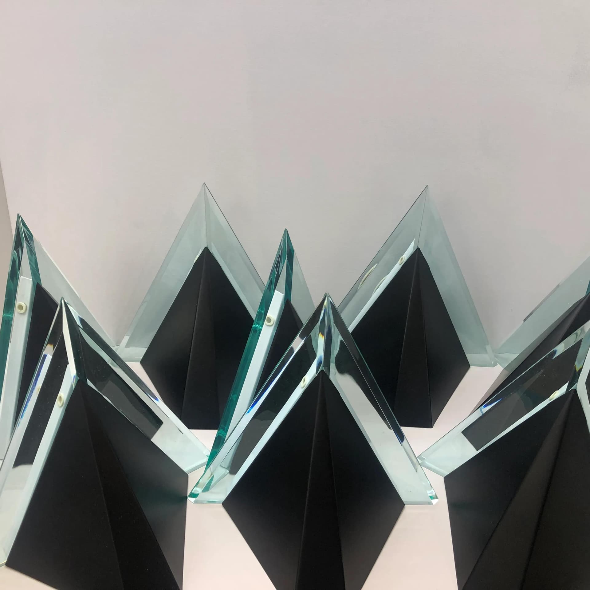 komplet kinkietów postmodernistycznych, metal czarny, akryl transparentny, Niemcy, lata 90. - 35284