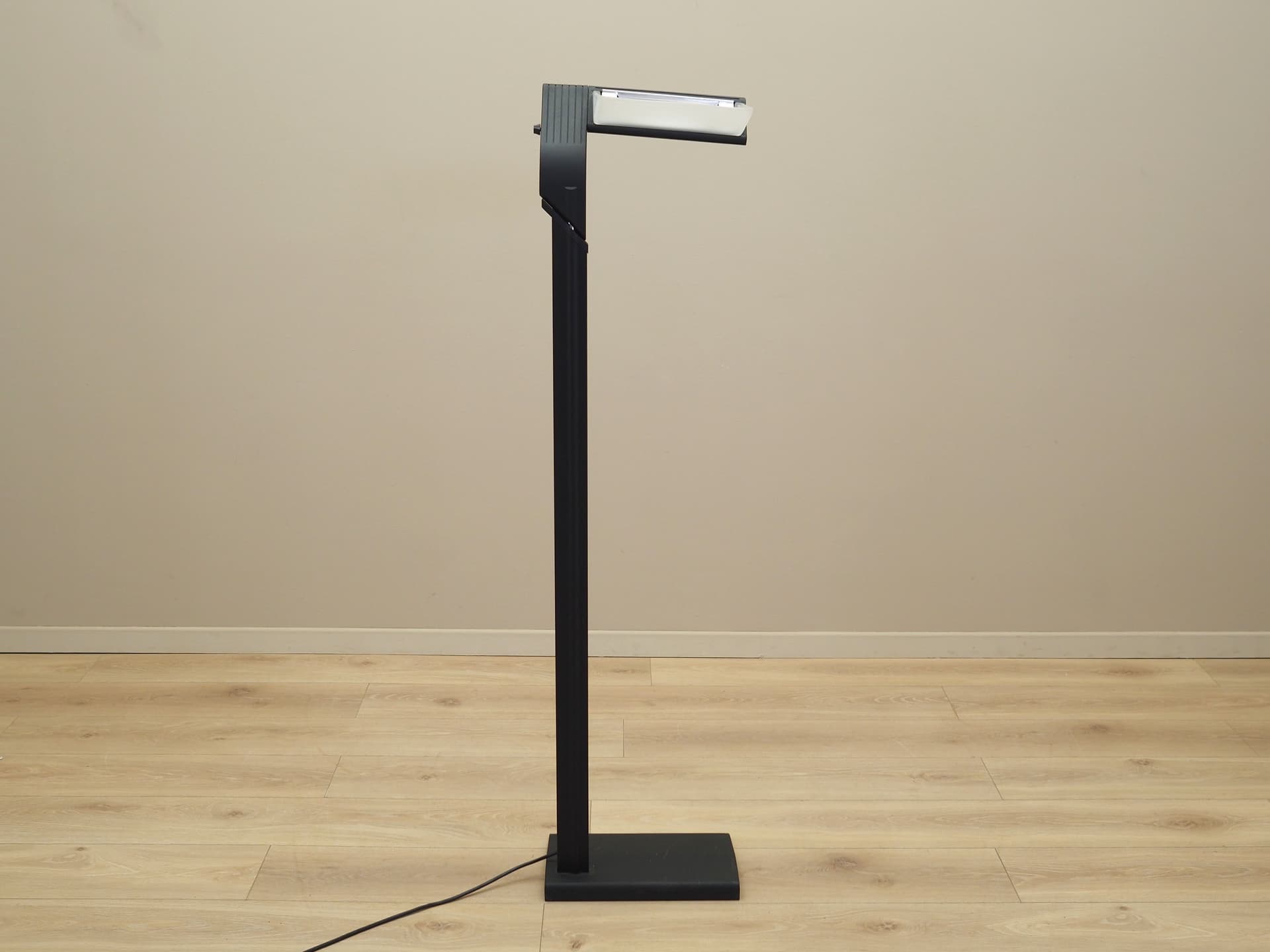 Floor lamp, black metal, glass, Italy, 1990s. - 63415