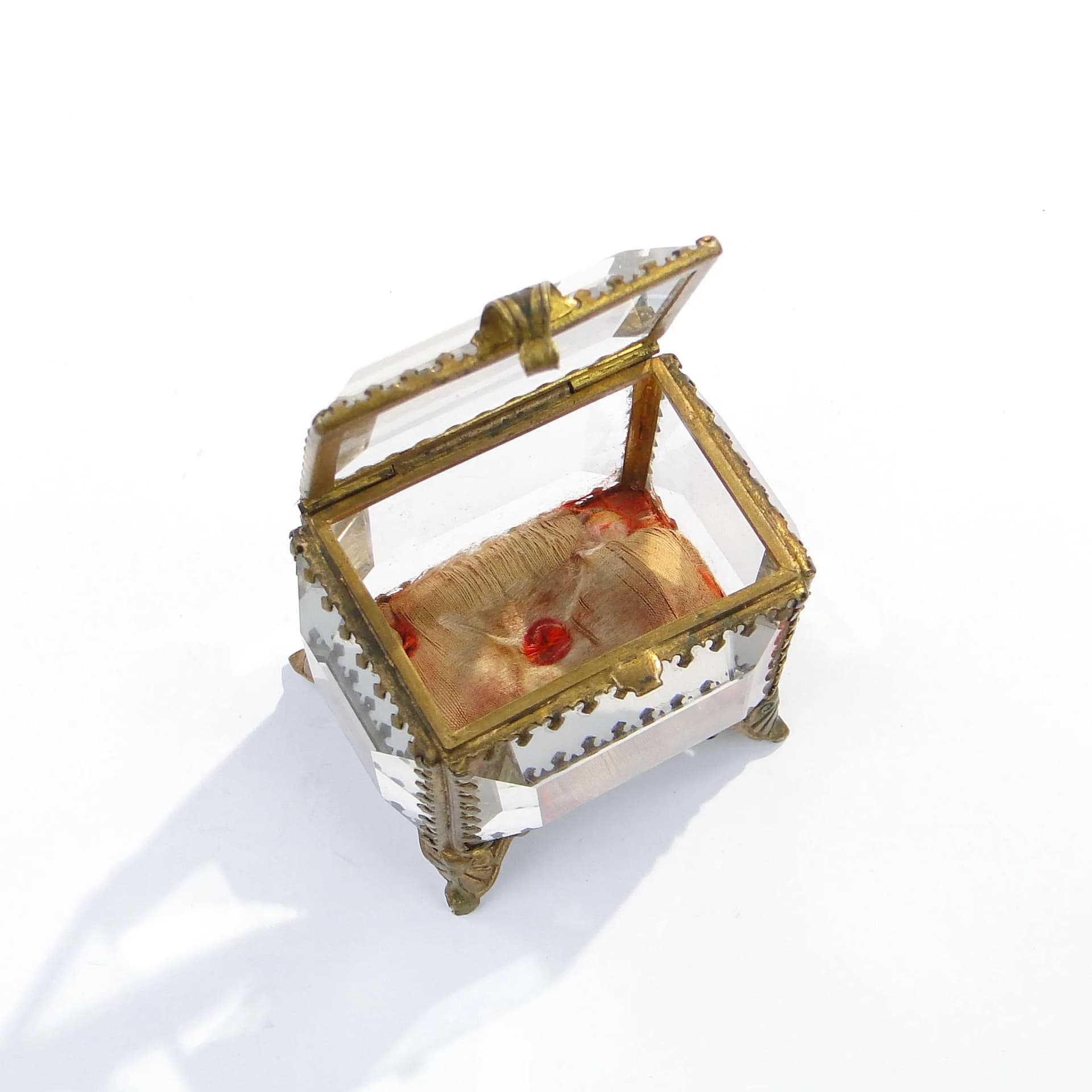 Pudełko na biżuterię, kryształ transparentny, mosiądz złocony, Francja, XIX w. - 35571