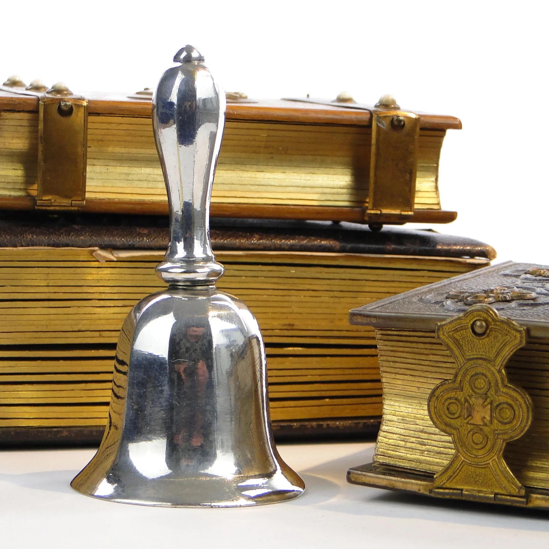 Dzwonek stołowy, Biedermeier, mosiądz srebrzony, Polska, XIX wiek - 35731