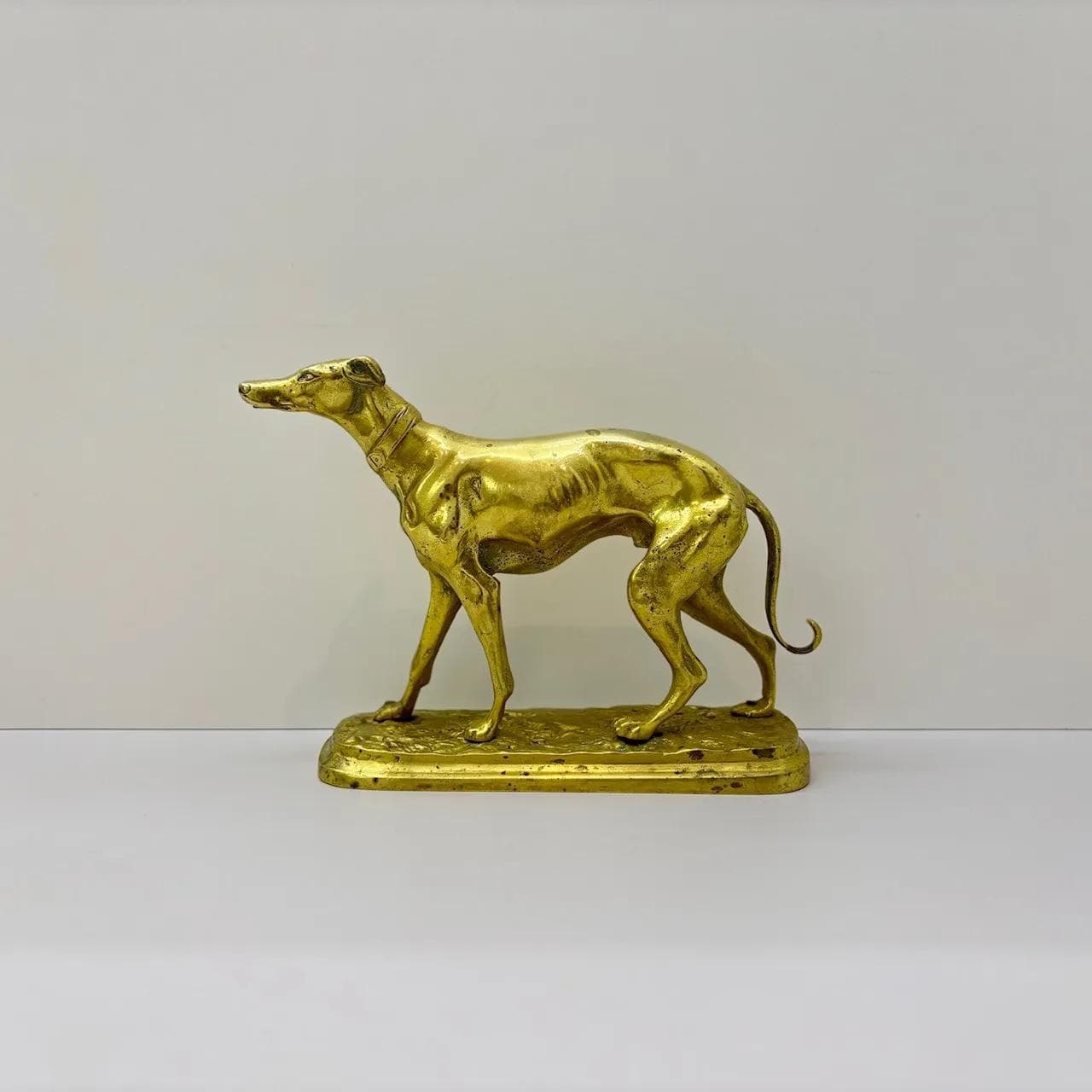 Figura Chart, mosiądz złoty, Niemcy, lata 60. - 36101