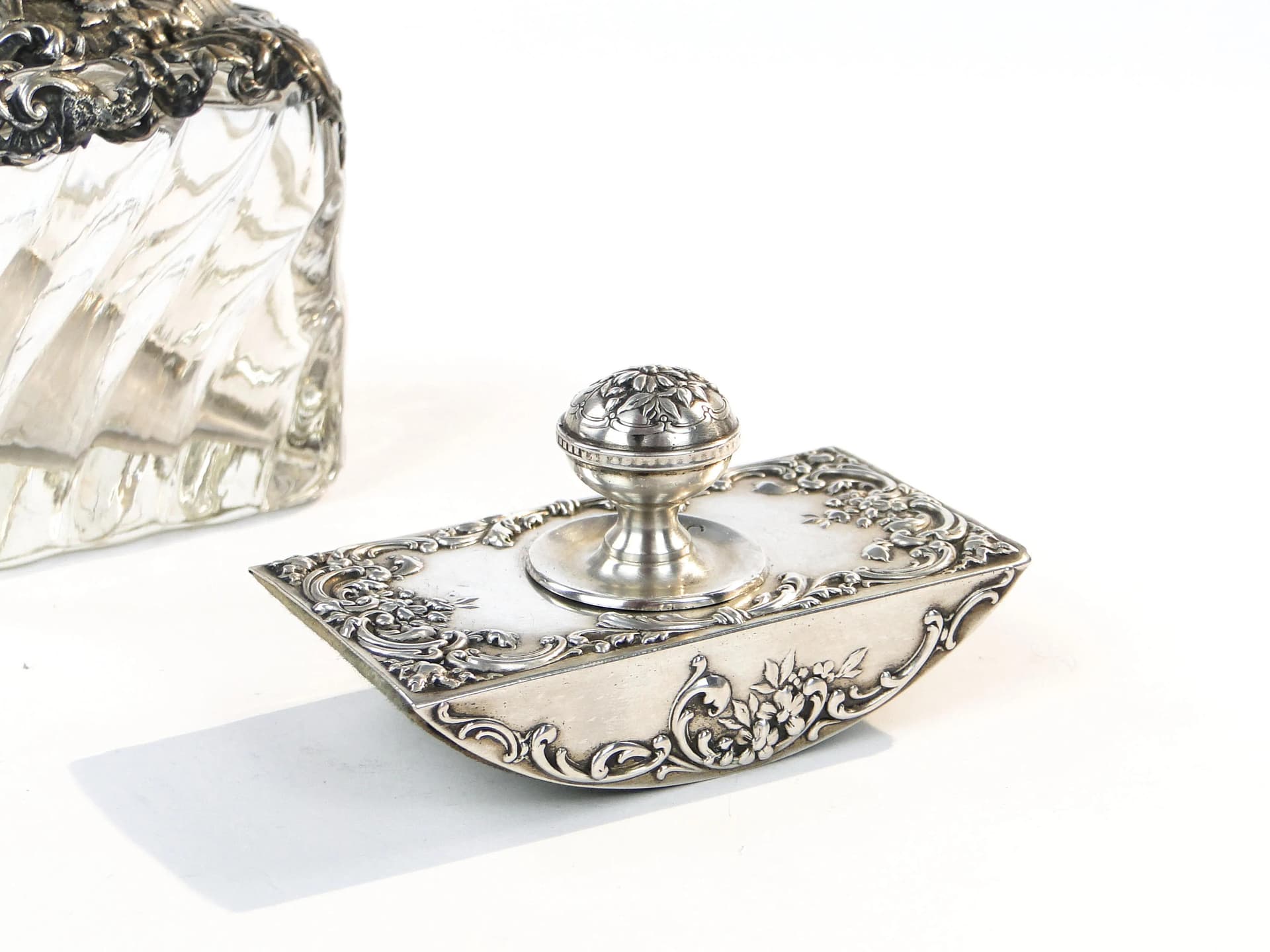 Neo-Rococo Desk Blotter, silver, Western Europe, early 20th c. - 35927