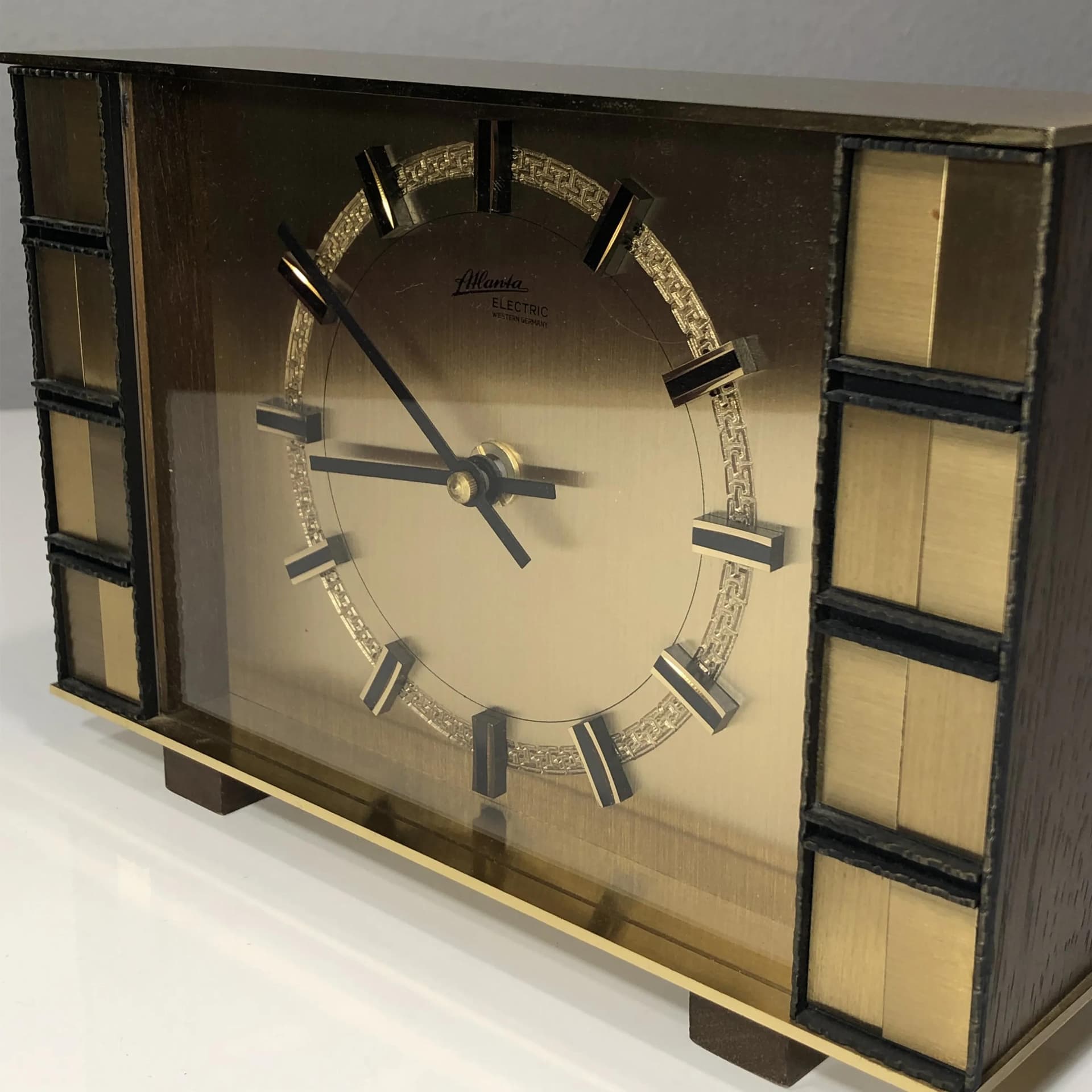 Zegar kominkowy Art Deco, złoty, mosiądz, Niemcy, lata 70. - 36056