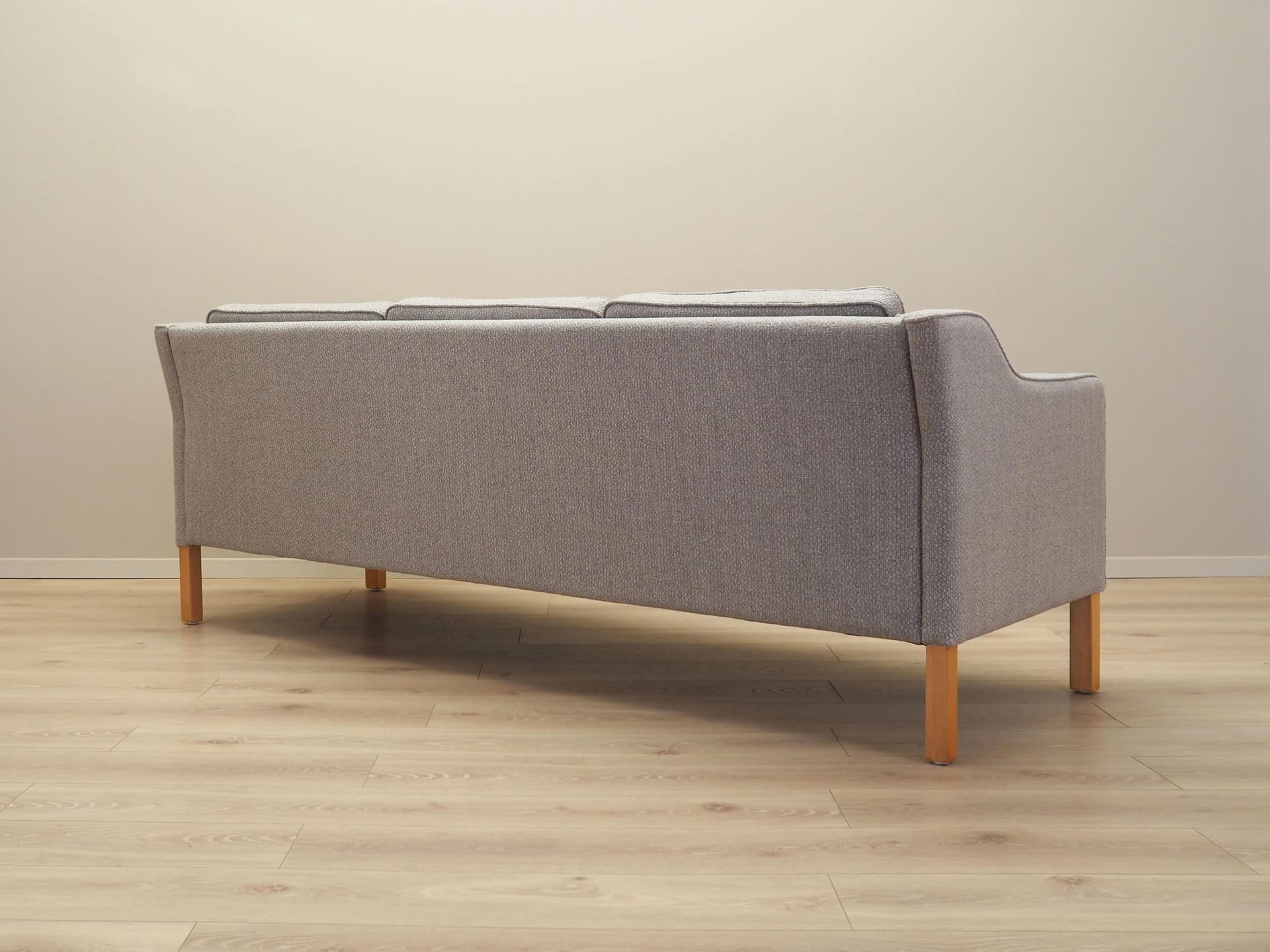 Sofa trzyosobowa, szary, buk, Dania, lata 70. - 36216