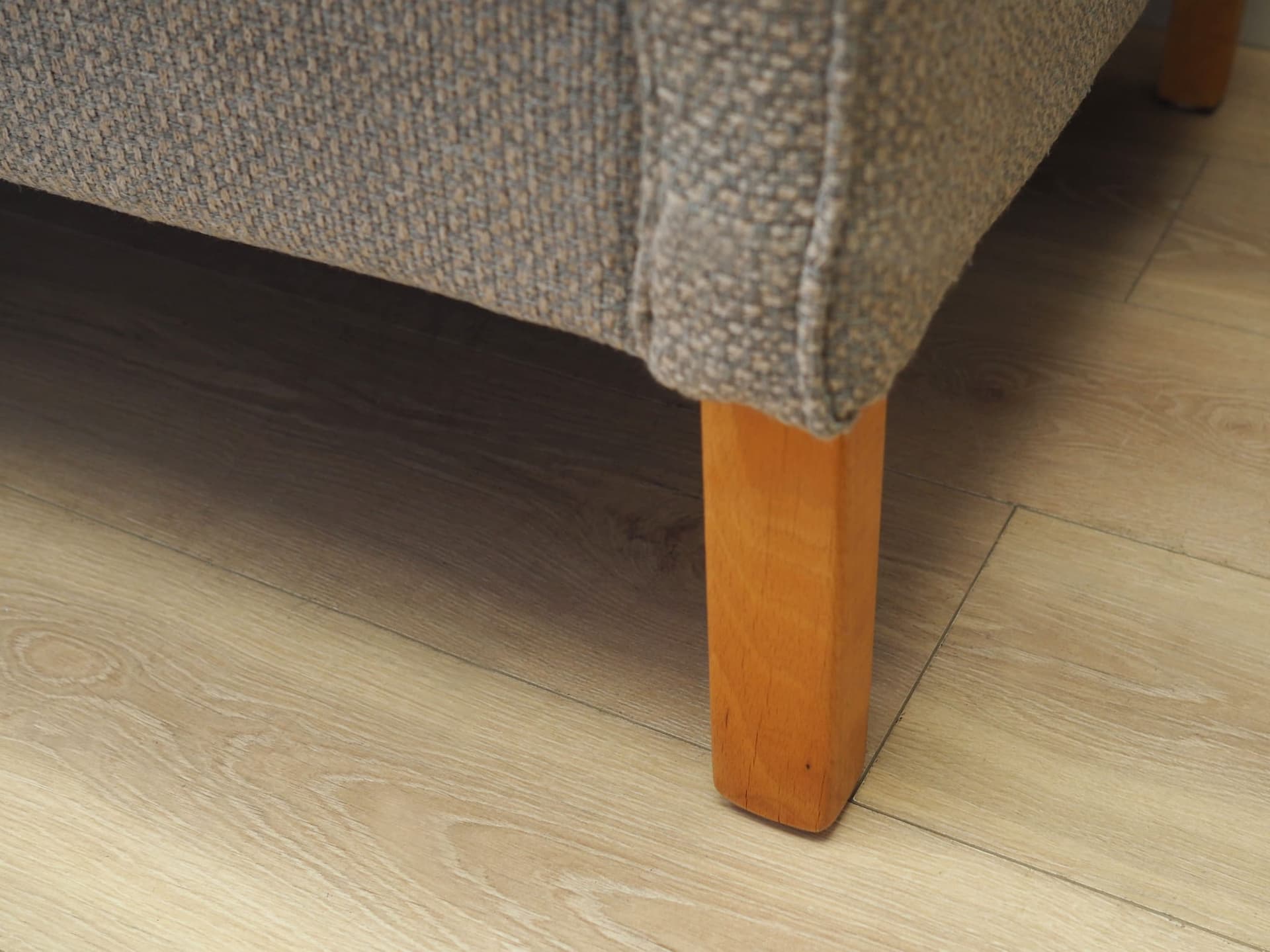 Sofa trzyosobowa, szary, buk, Dania, lata 70. - 57909