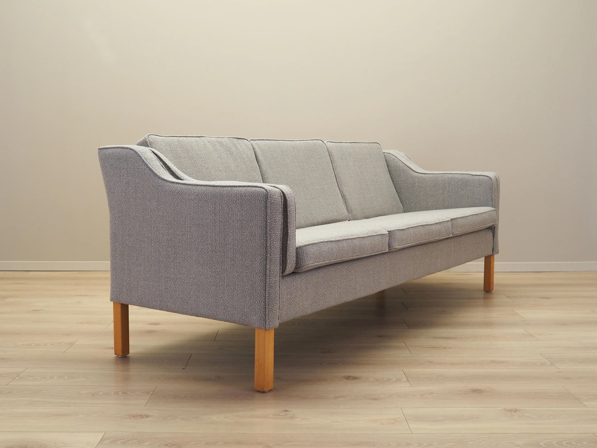 Sofa trzyosobowa, szary, buk, Dania, lata 70. - 36217