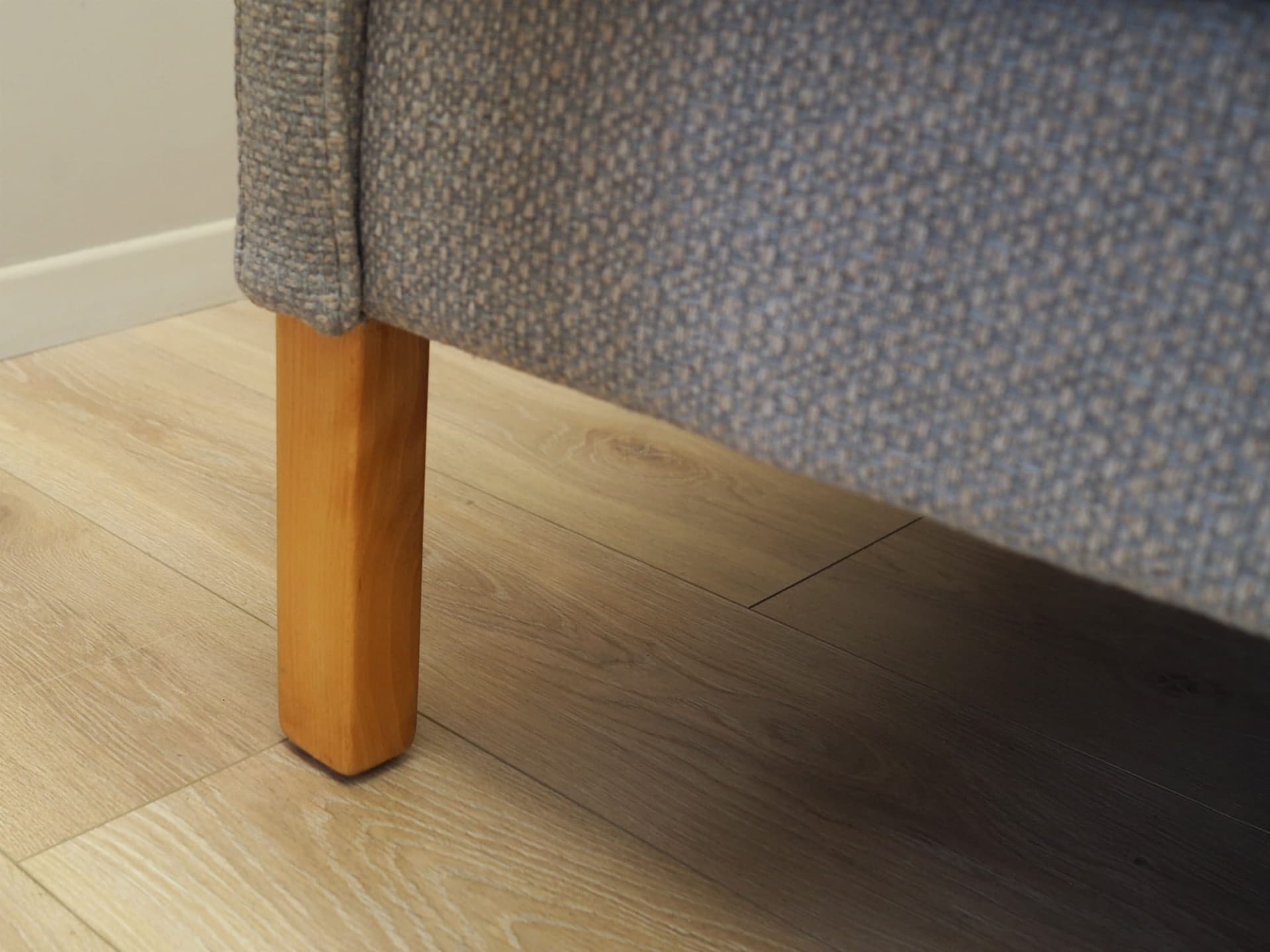 Sofa trzyosobowa, szary, buk, Dania, lata 70. - 57908