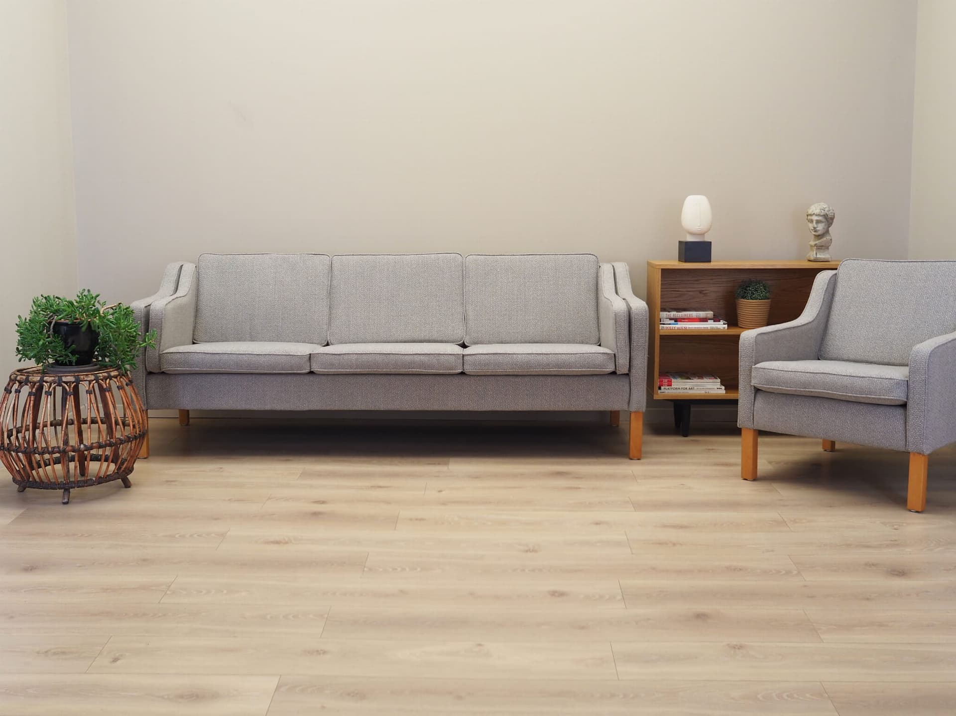 Sofa trzyosobowa, szary, buk, Dania, lata 70. - 57907