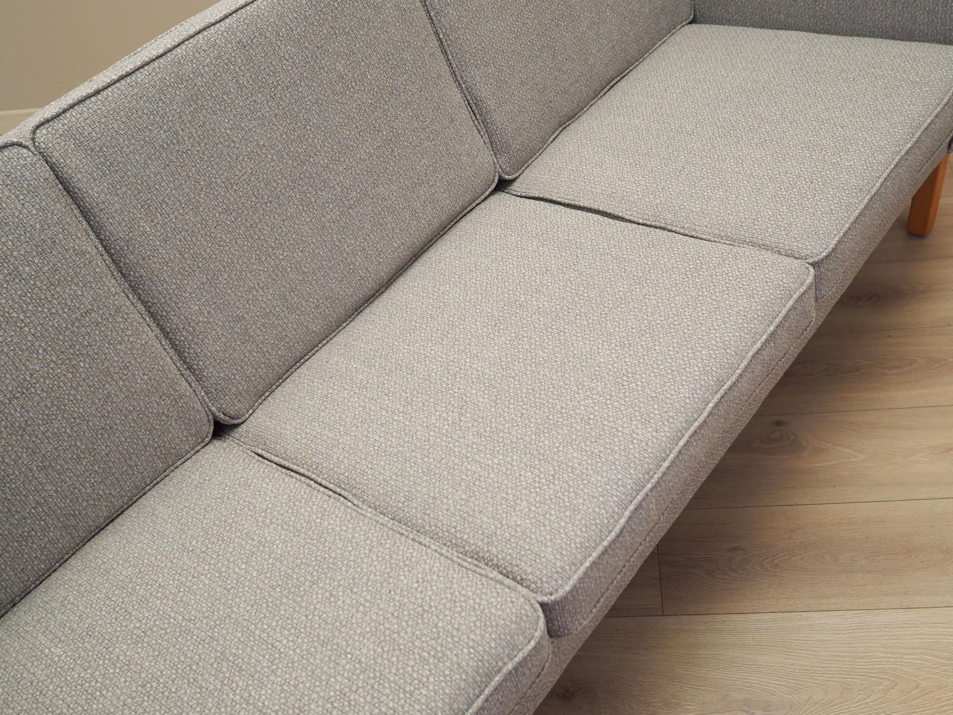 Sofa trzyosobowa, szary, buk, Dania, lata 70. - 36221