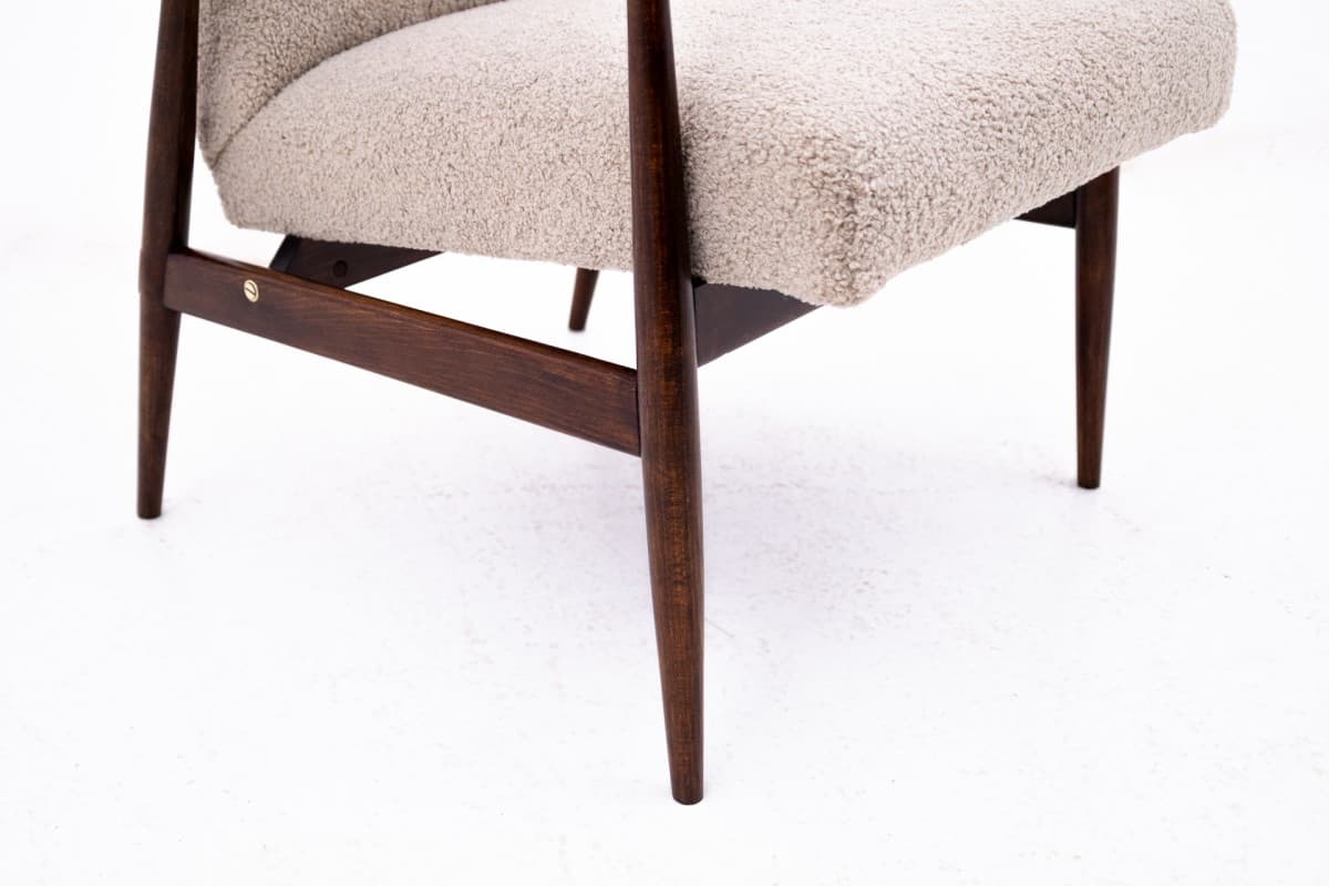 Beżowy fotel model 300-190, proj. H. Lis, Polska, lata 60. - 46157