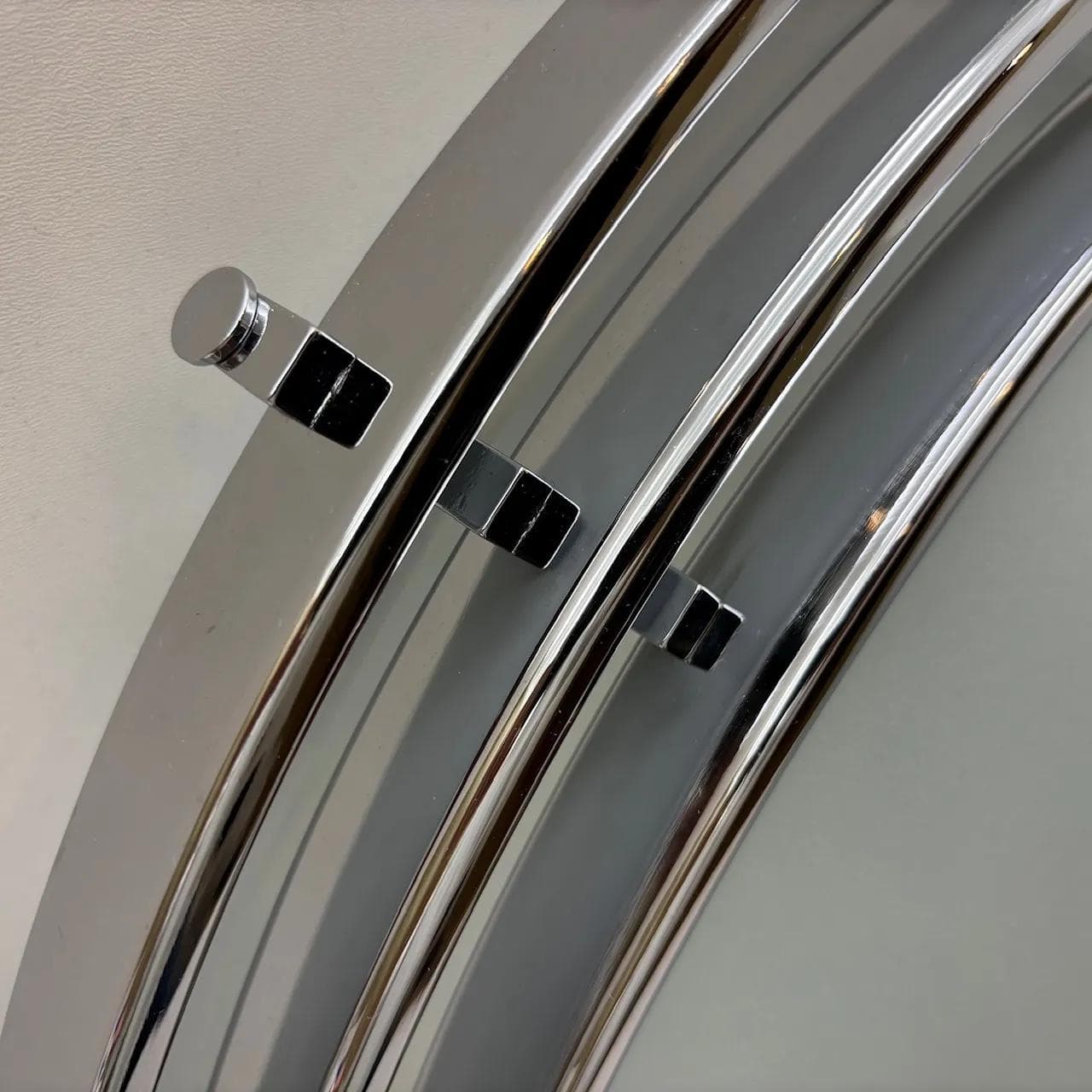 Biały, chromowany plafon szklany, Estiluz, Hiszpania, lata 90. - 36244