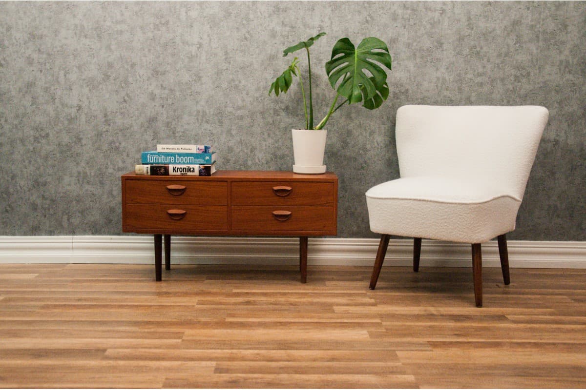 Biały fotel koktajlowy bouclé, styl mid-century modern, lata 50. - 46192