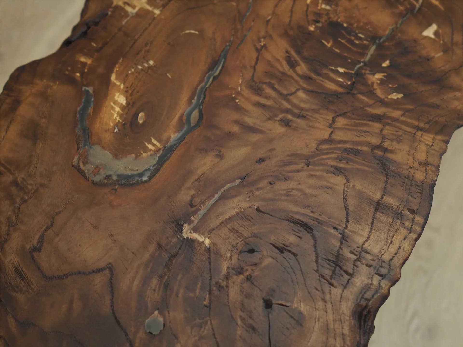 Stolik boczny, skandynawski design, drewno ciemnobrązowy, Polska, lata 90. - 36574