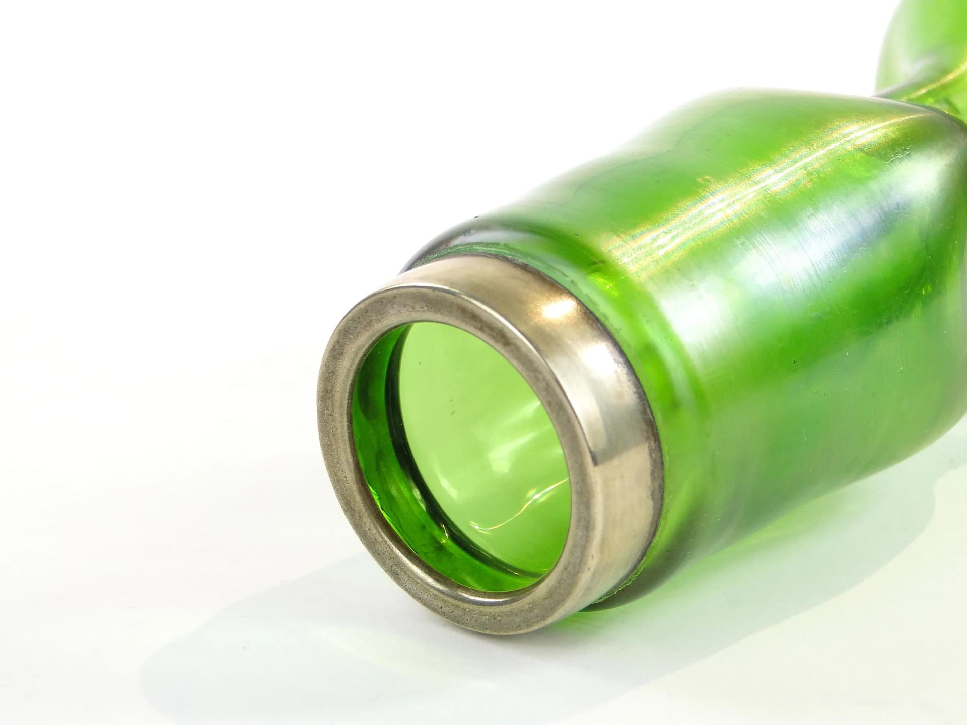 Wazon secesyjny, zieleń, szkło opalowe opalizujące, Czechy, XIX w. - 36697