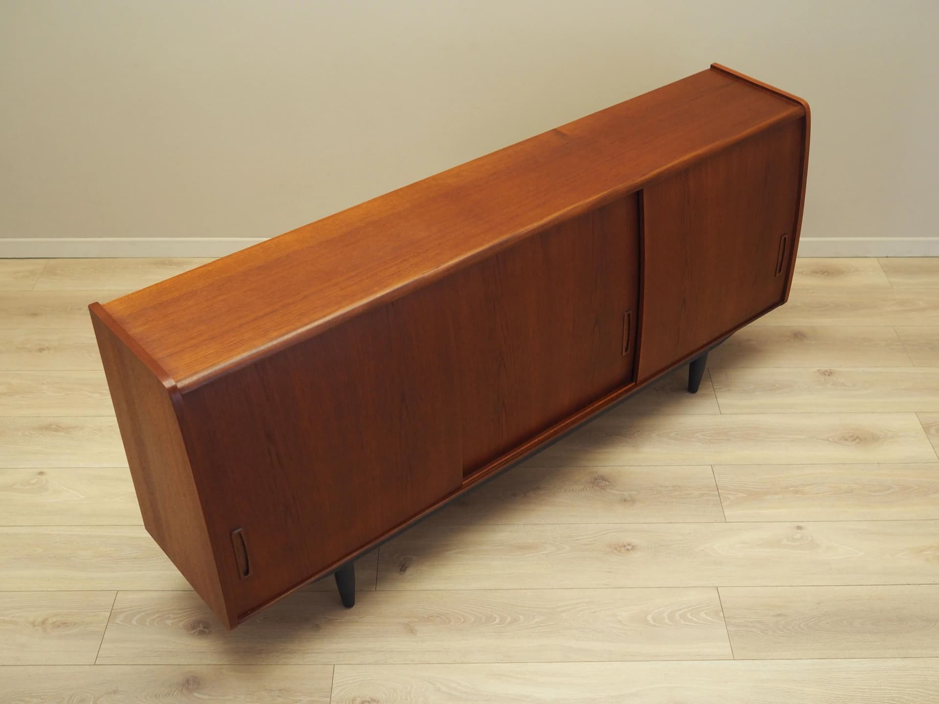 Sideboard, teak pomarańczowy, Dania, lata 70. - 36771