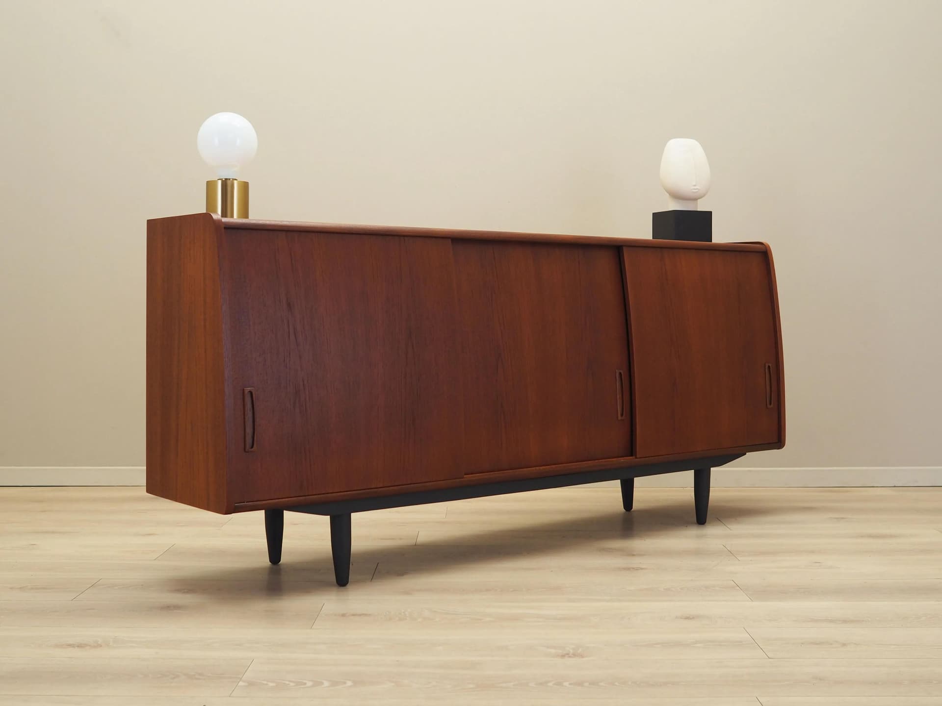 Sideboard, teak pomarańczowy, Dania, lata 70. - 36768