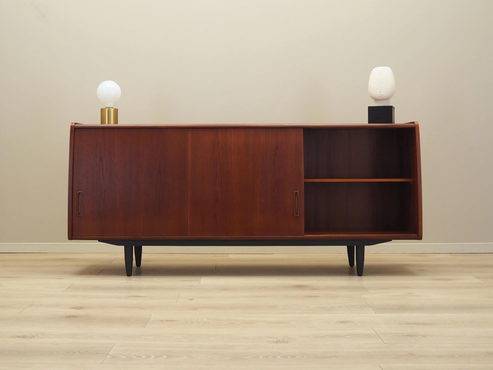 Sideboard, teak pomarańczowy, Dania, lata 70. - 36766