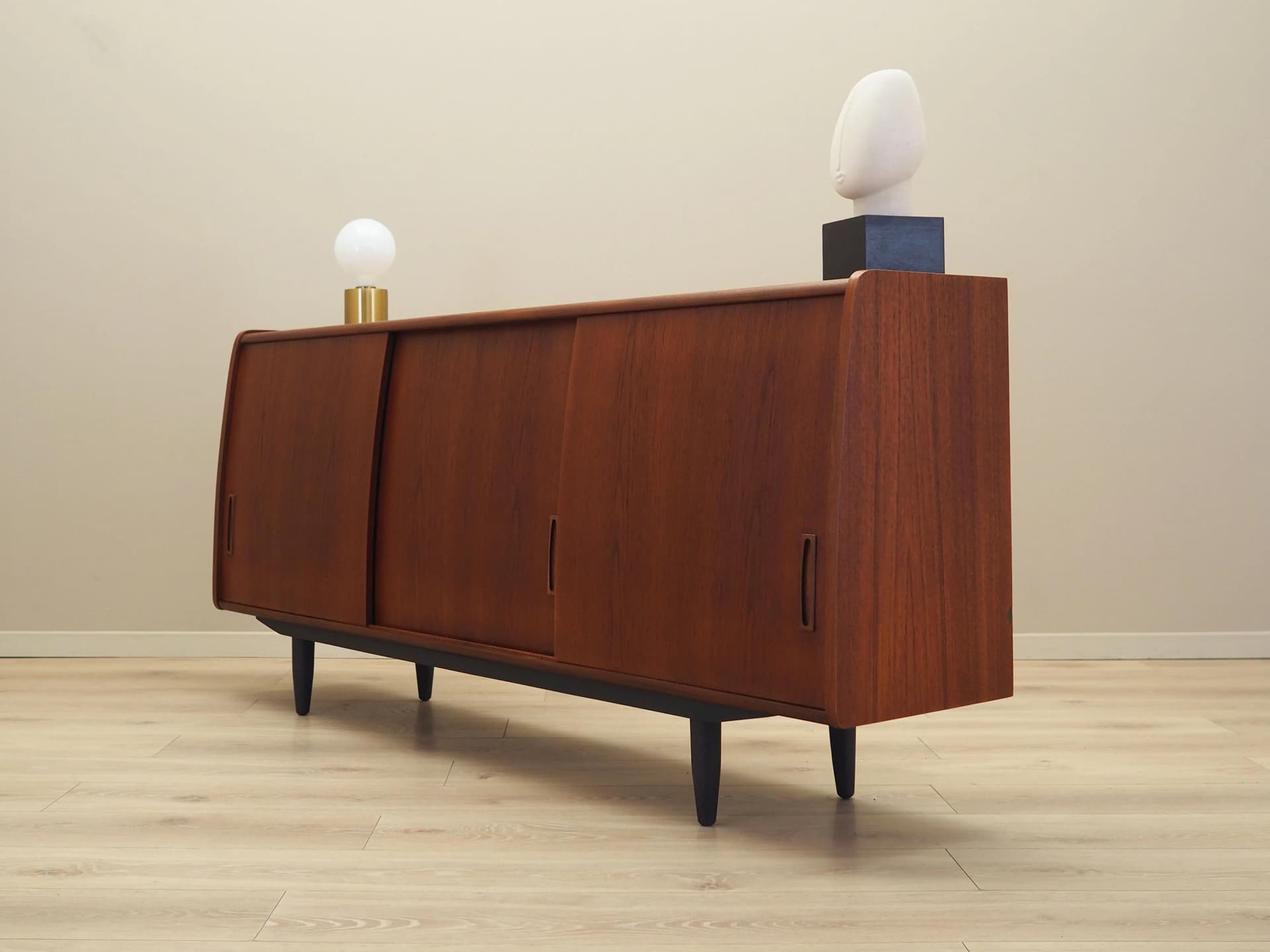 Sideboard, teak pomarańczowy, Dania, lata 70. - 36767